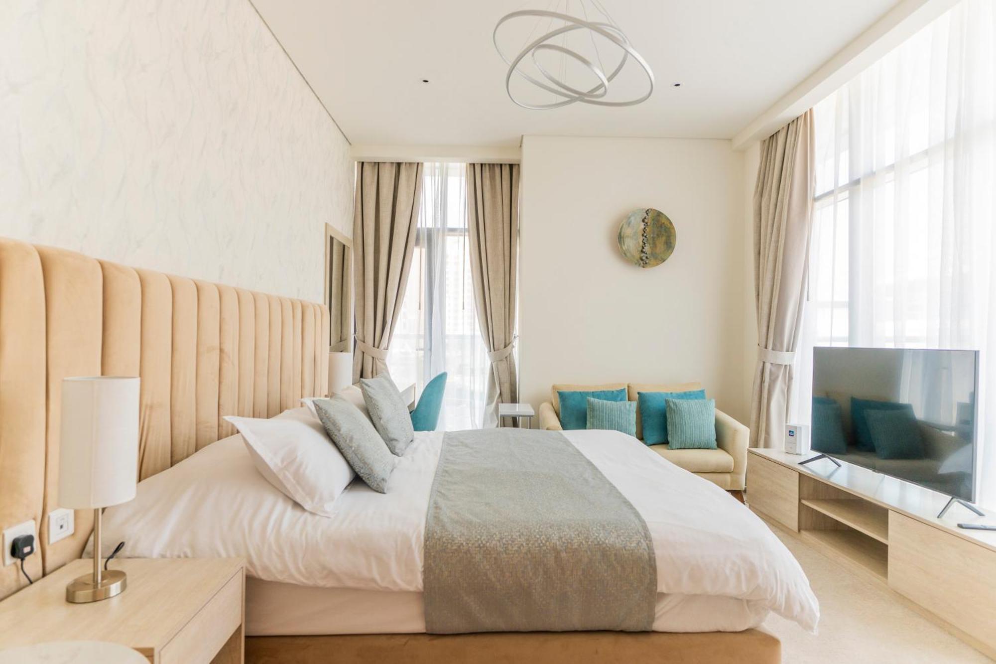 With Private Access At Palm Jumeirah Dubai