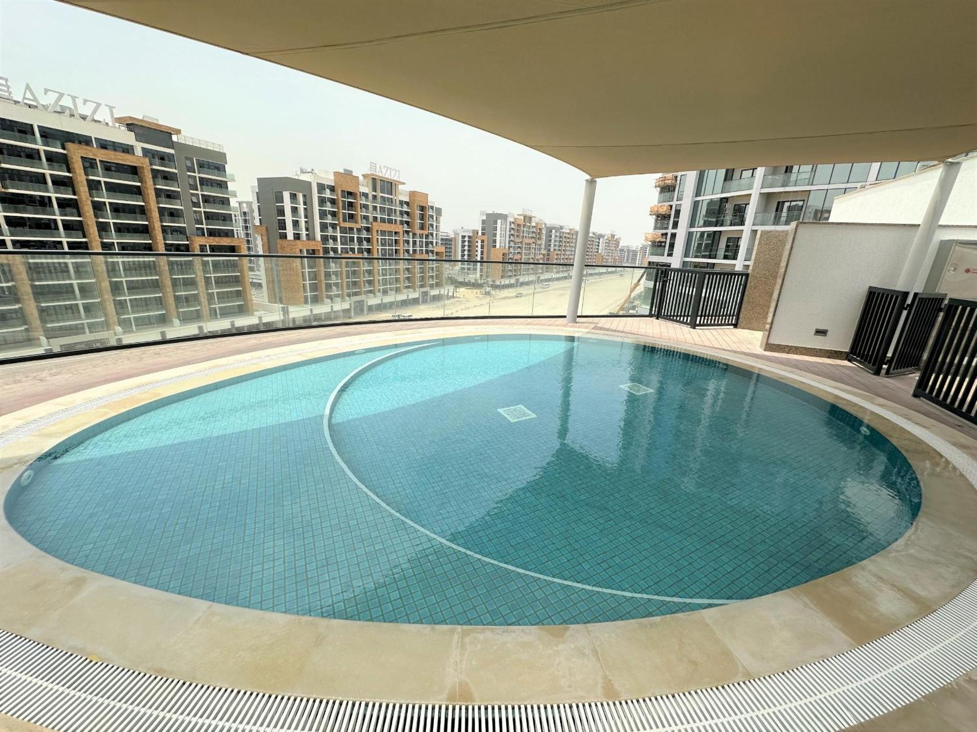Easygo - Sobha Waves 1 Bedroom & Study Modern * Dubai