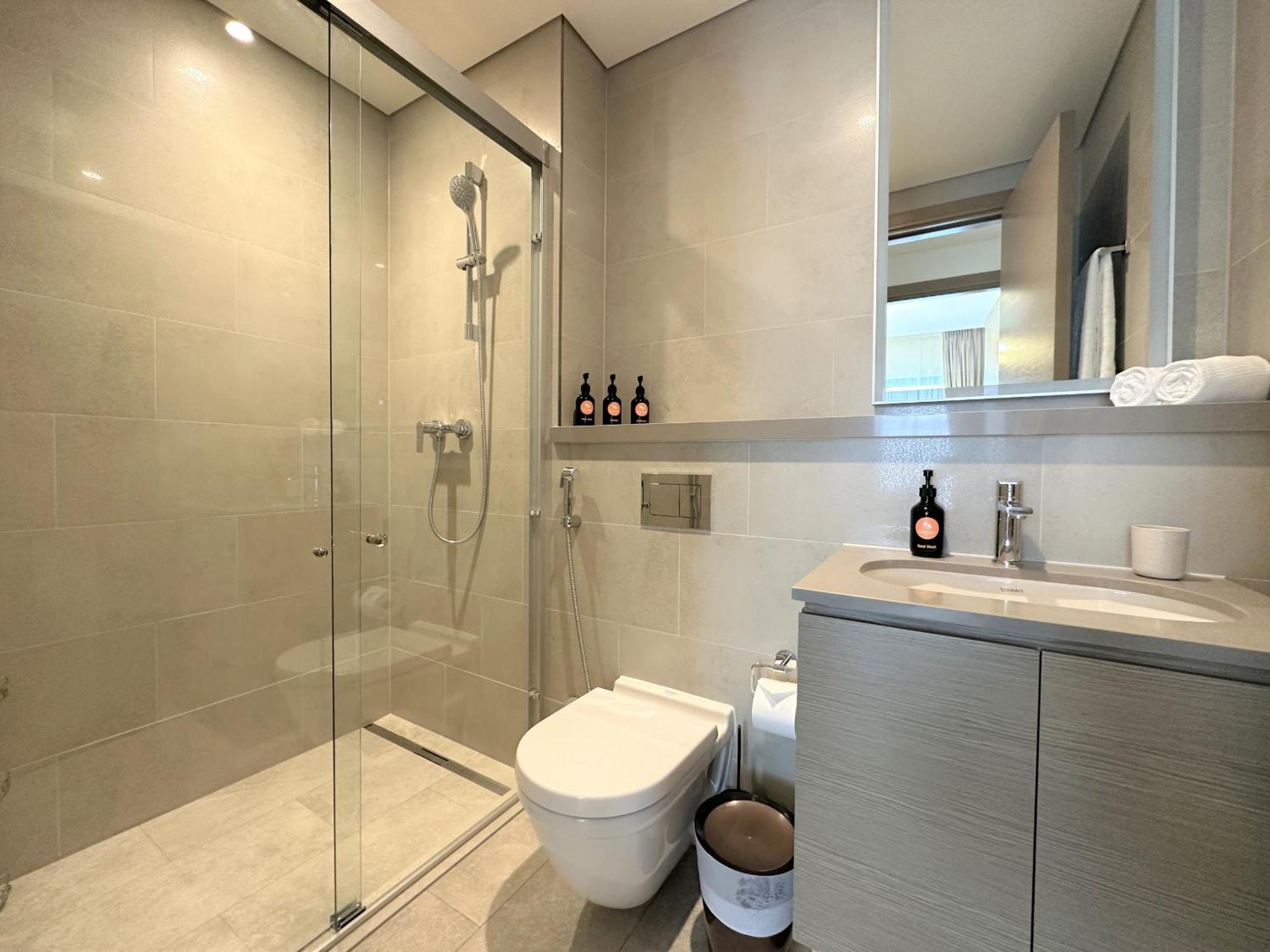 Apartment Easygo - Sobha Waves 1 Bedroom & Study Modern Dubai