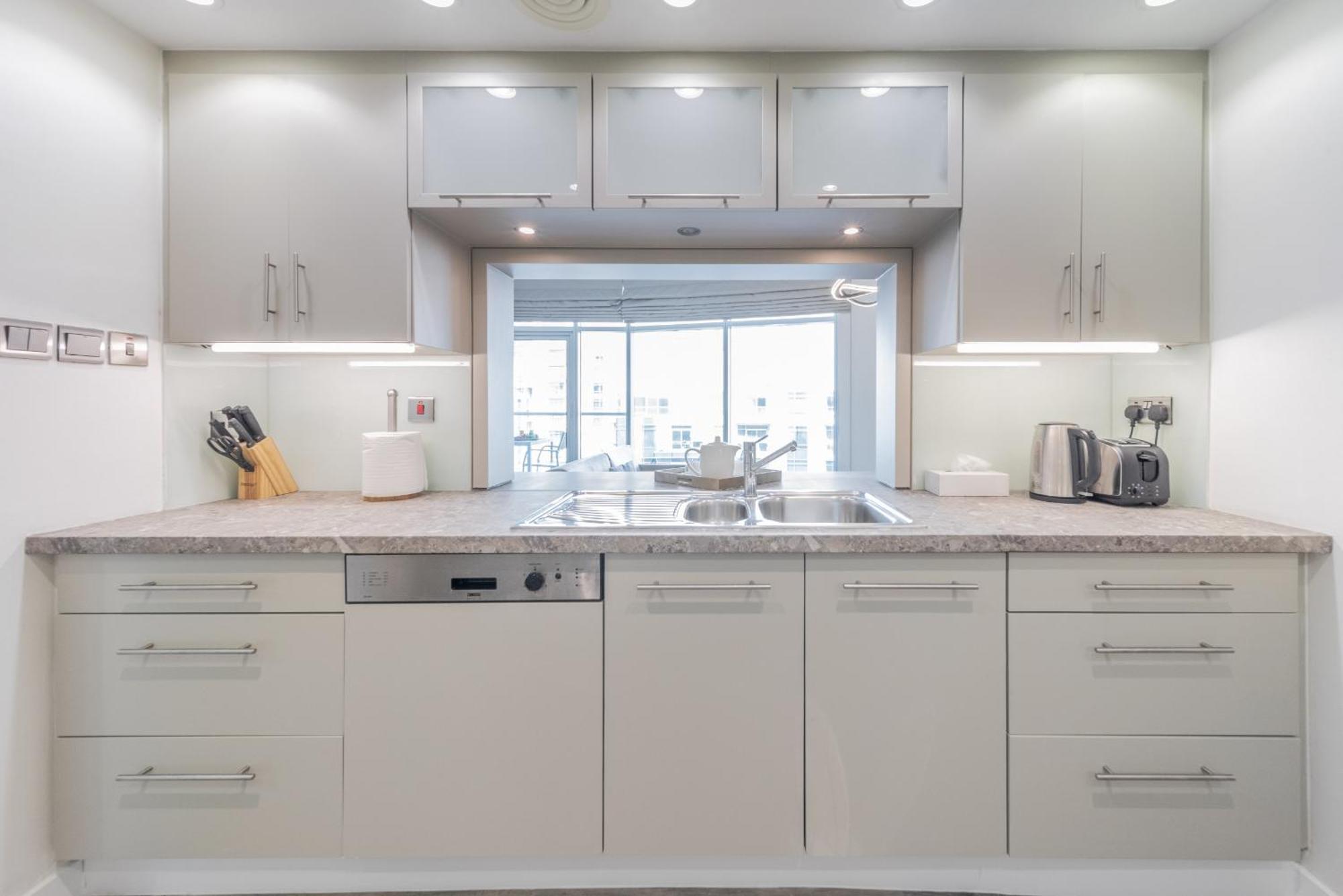 Apartment Boutique Living - Burj Views - Renovated *