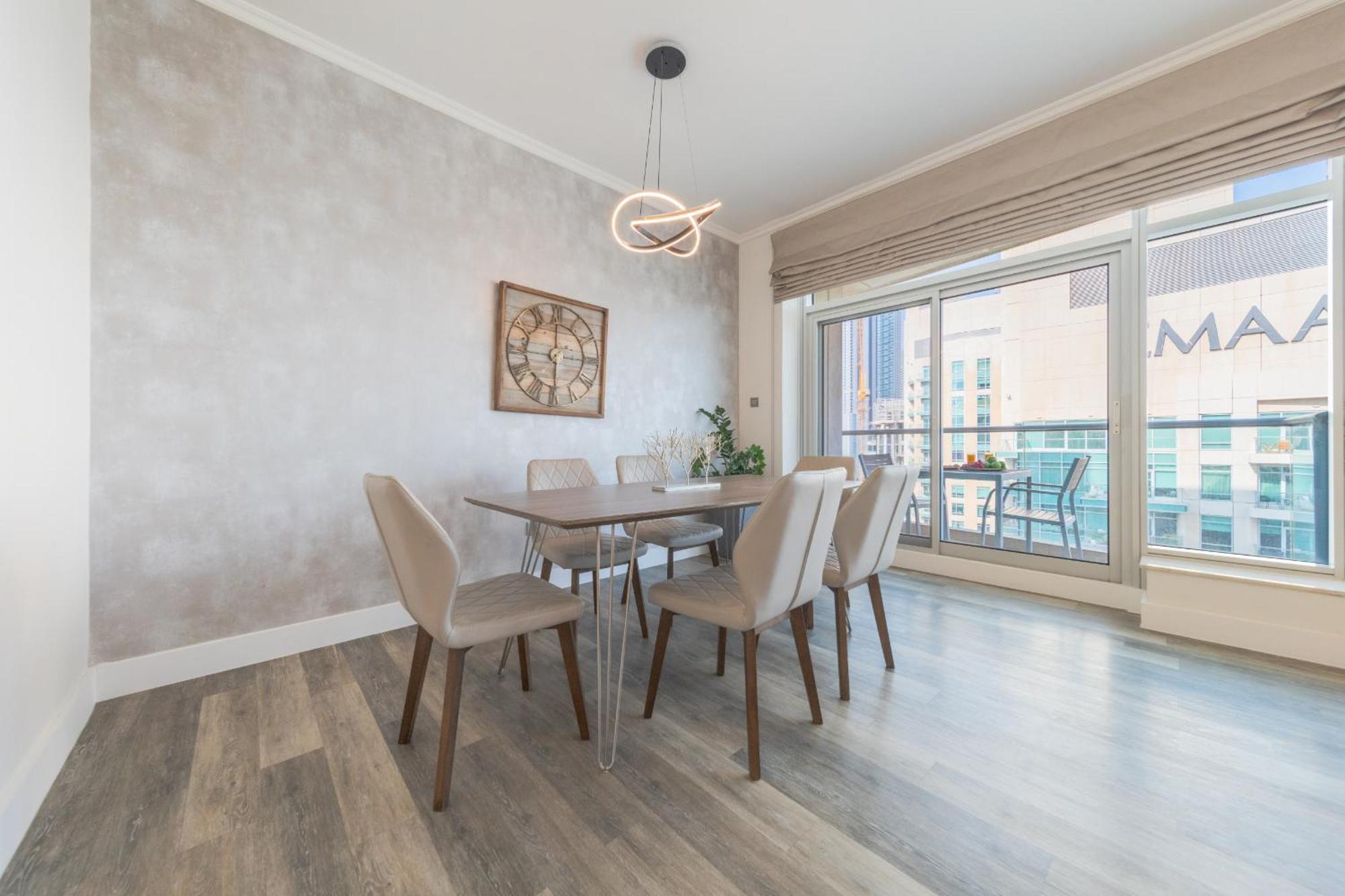 Boutique Living - Burj Views - Renovated Dubai