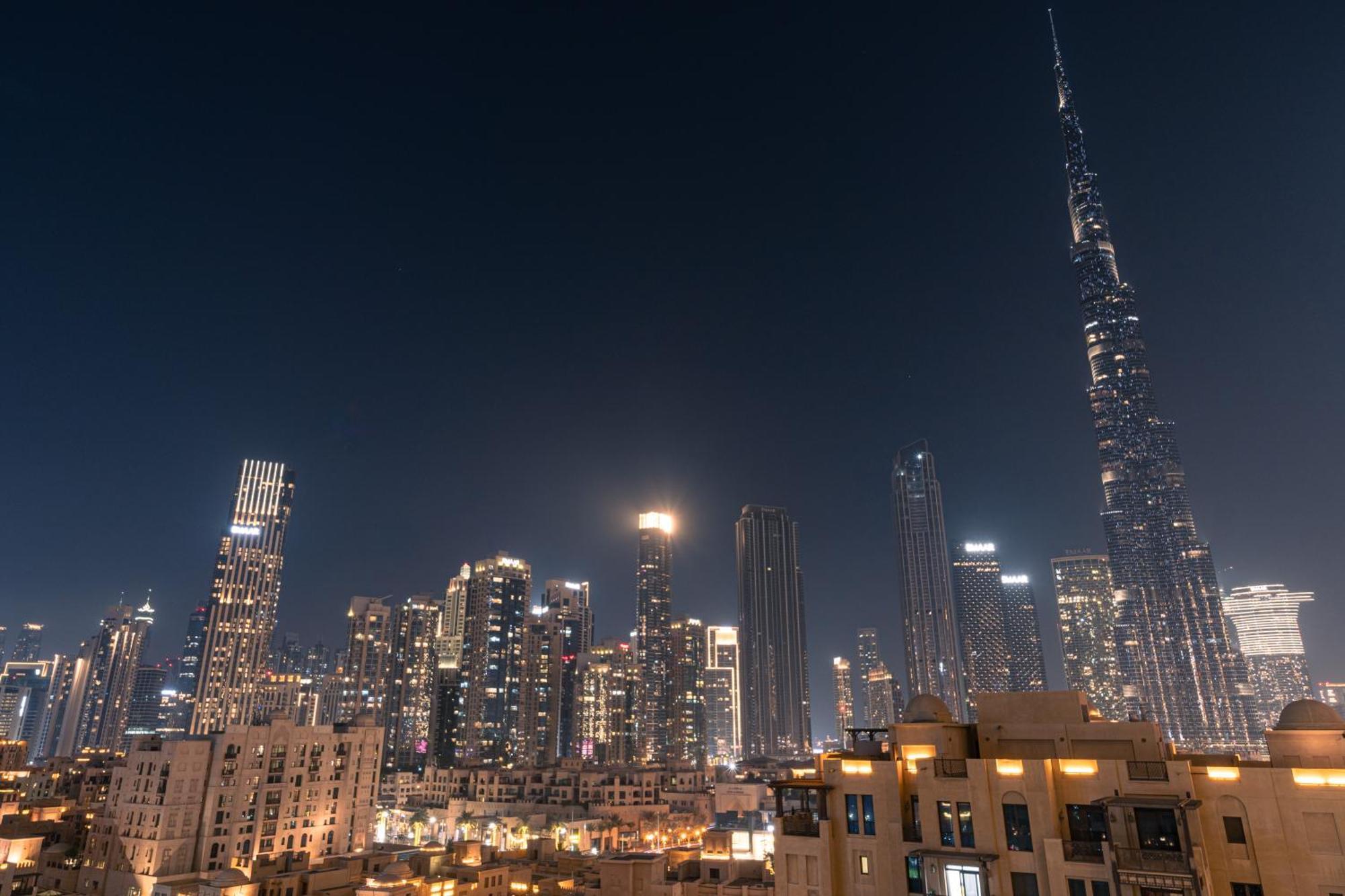 First Class 2br With Full Burj Khalifa View Apartment *