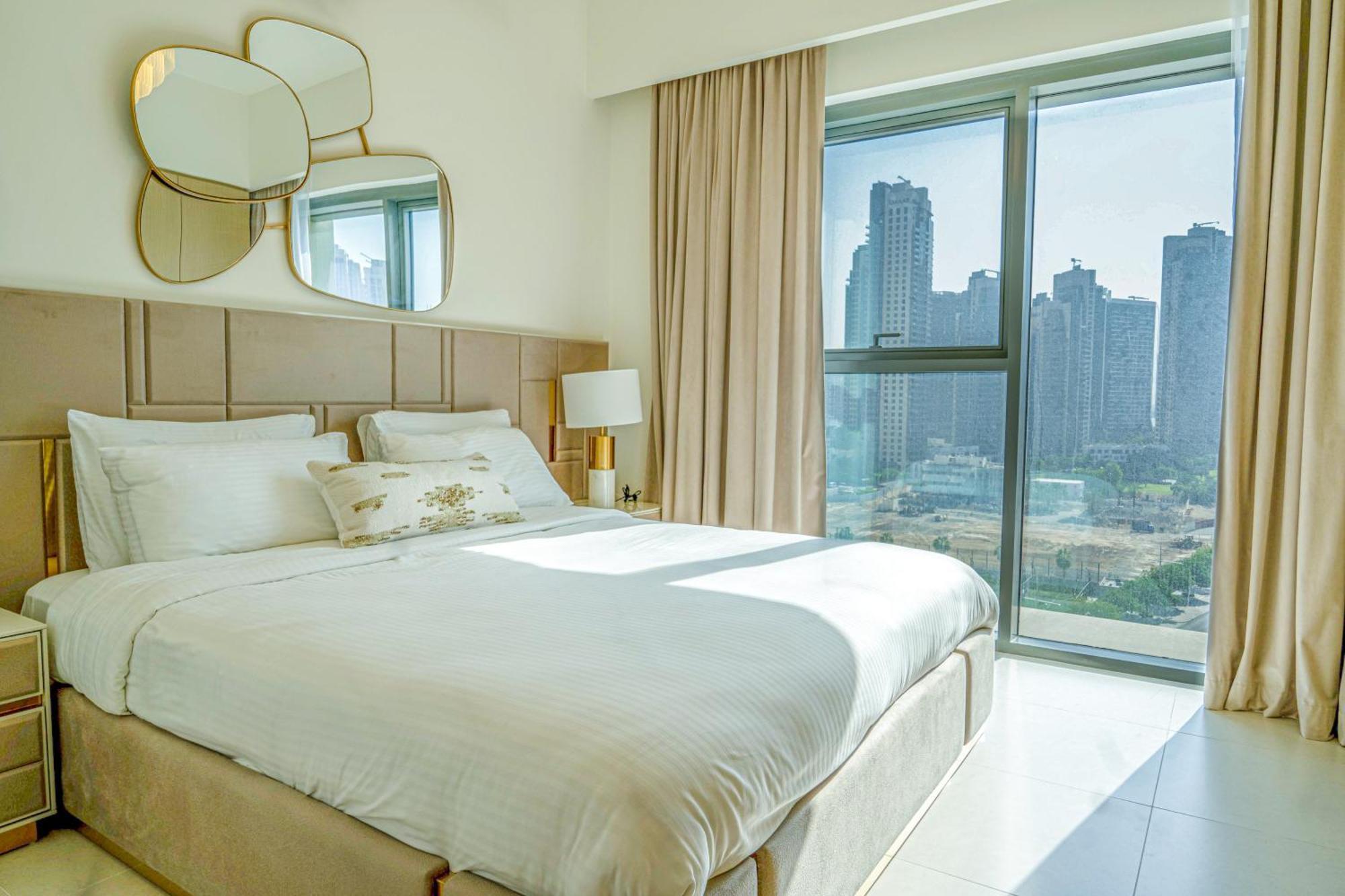 Apartment First Class 2br With Full Burj Khalifa View Dubai