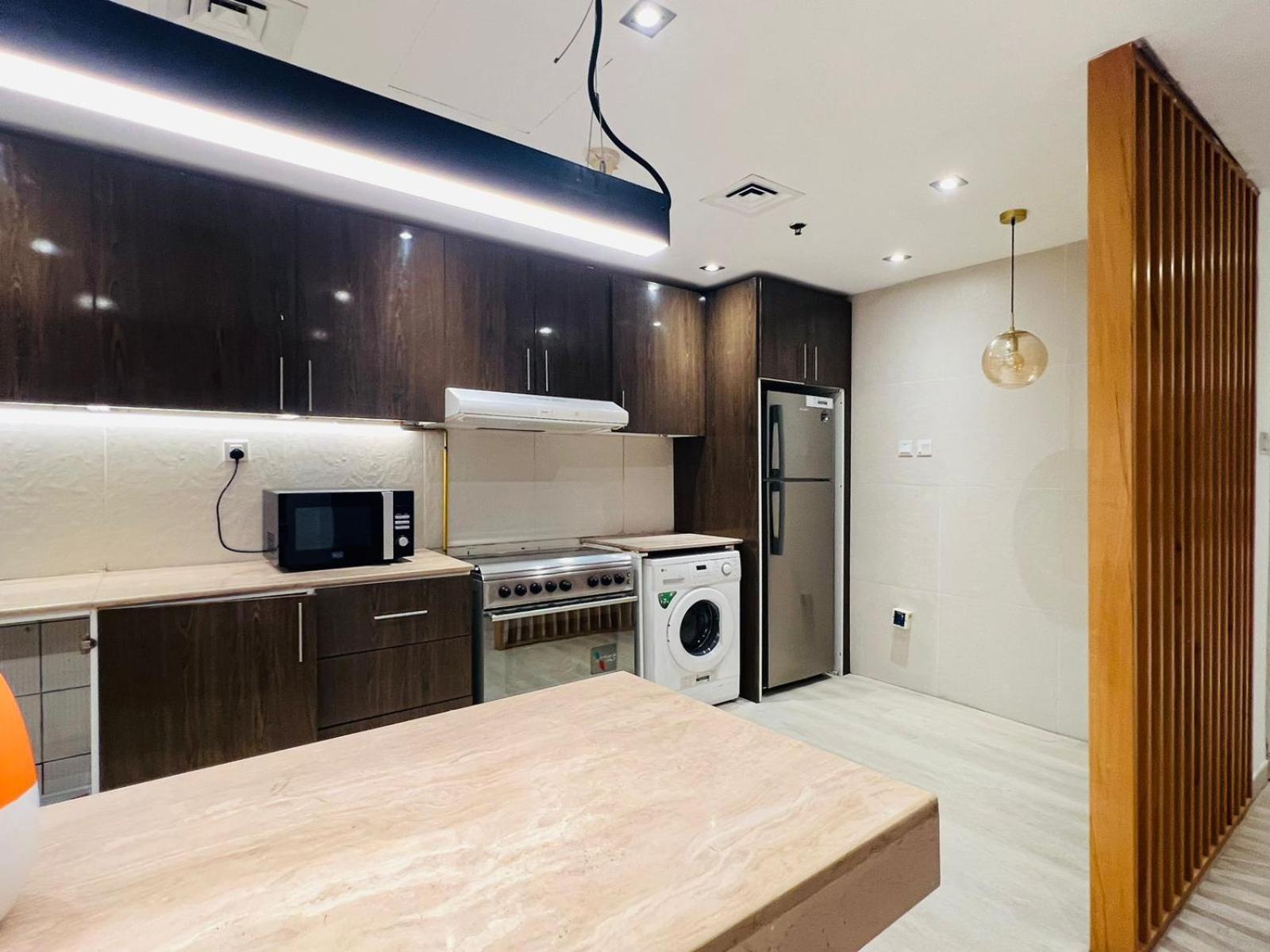 High Floor With Skyline & Burj Khalifa View 3 Bedroom Unit Marina Apartment Dubai