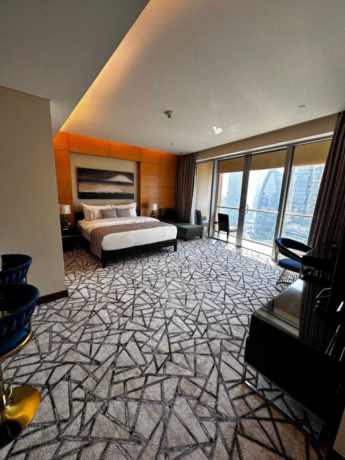 Mall Fashion Avenue Burj Khalifa View Residence- Formerly Address Mall *