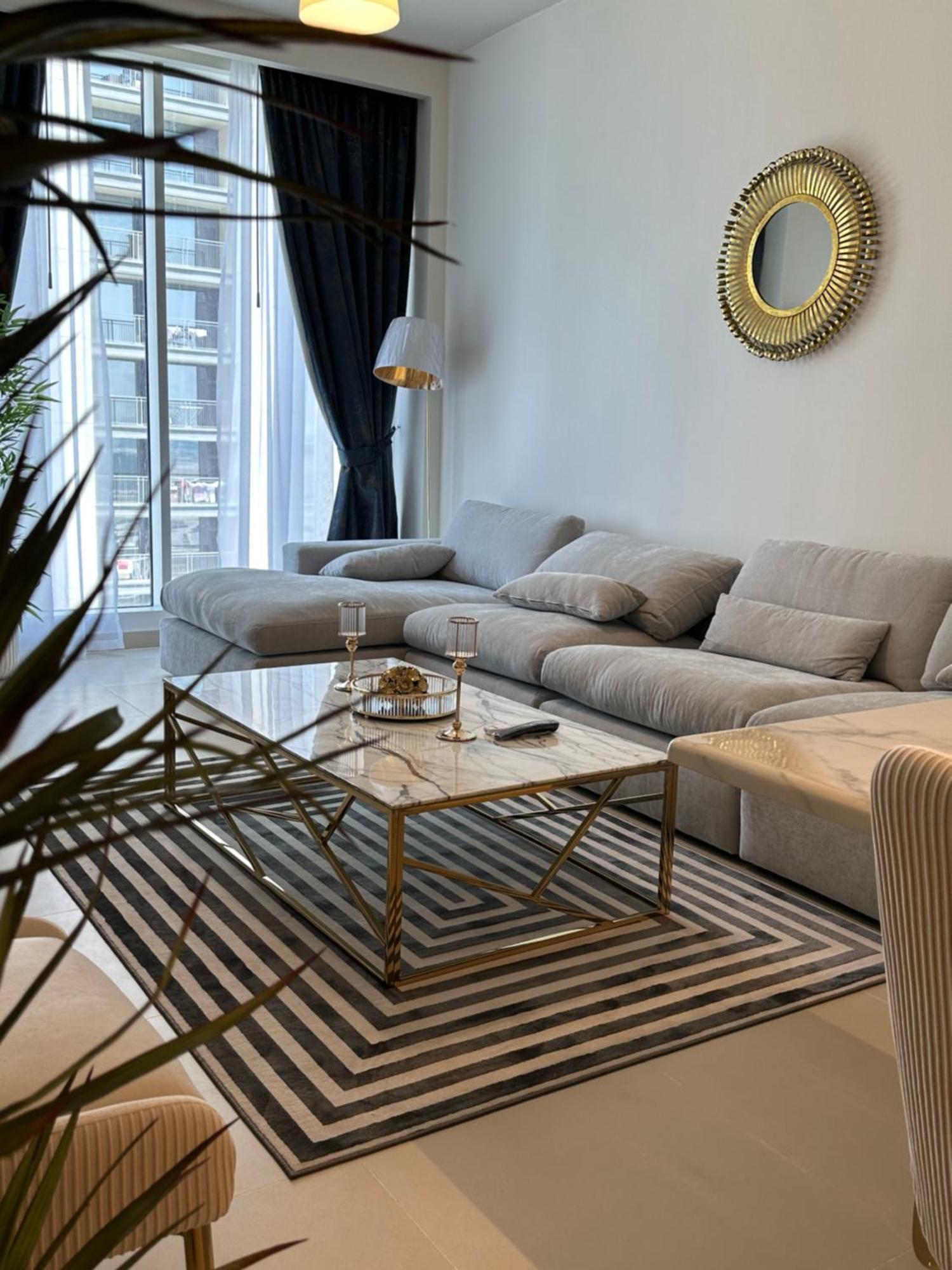Royal Apartment *