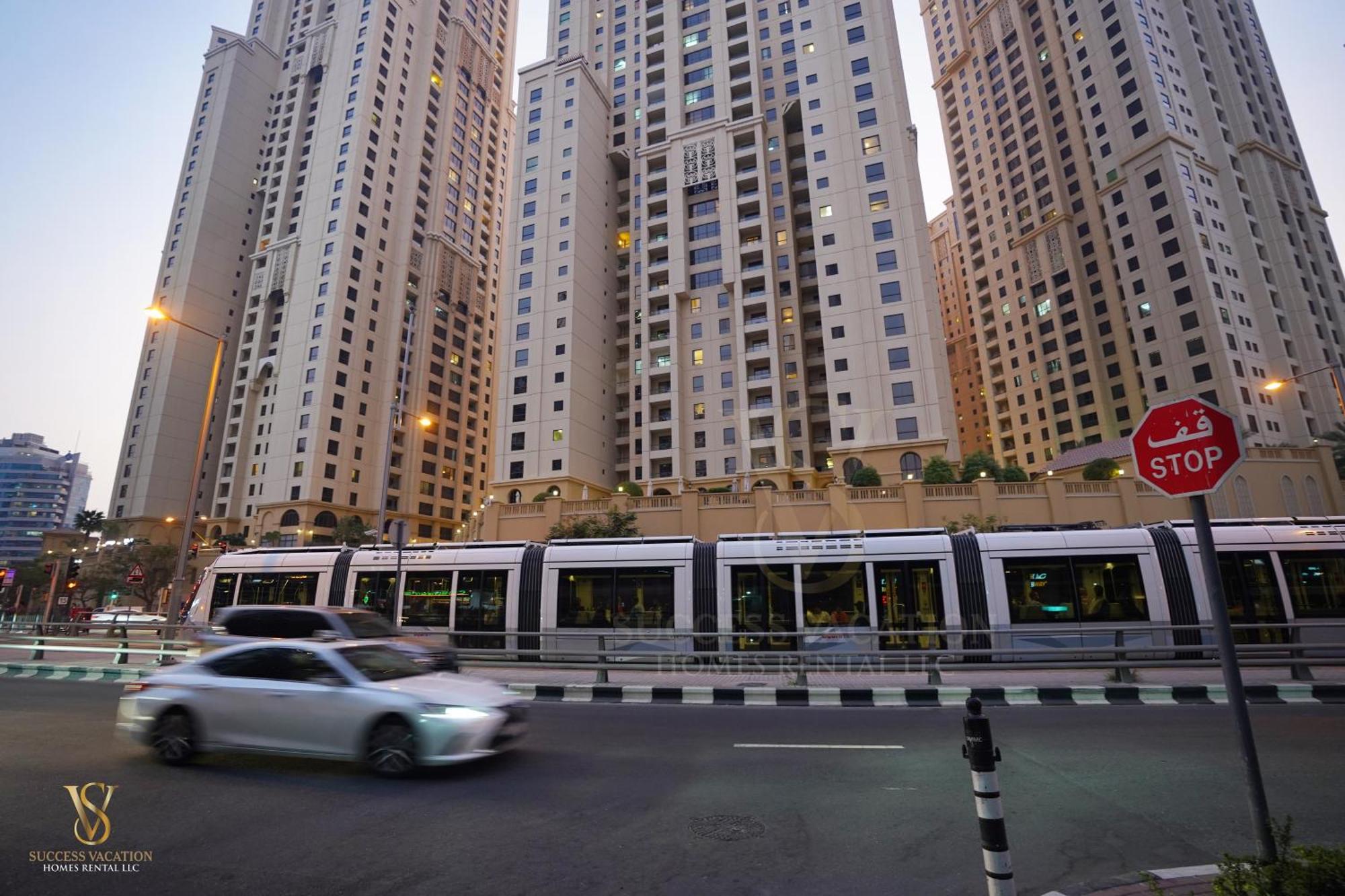 Success Luxury Apartment: Beachside Living With Daily Housekeeping