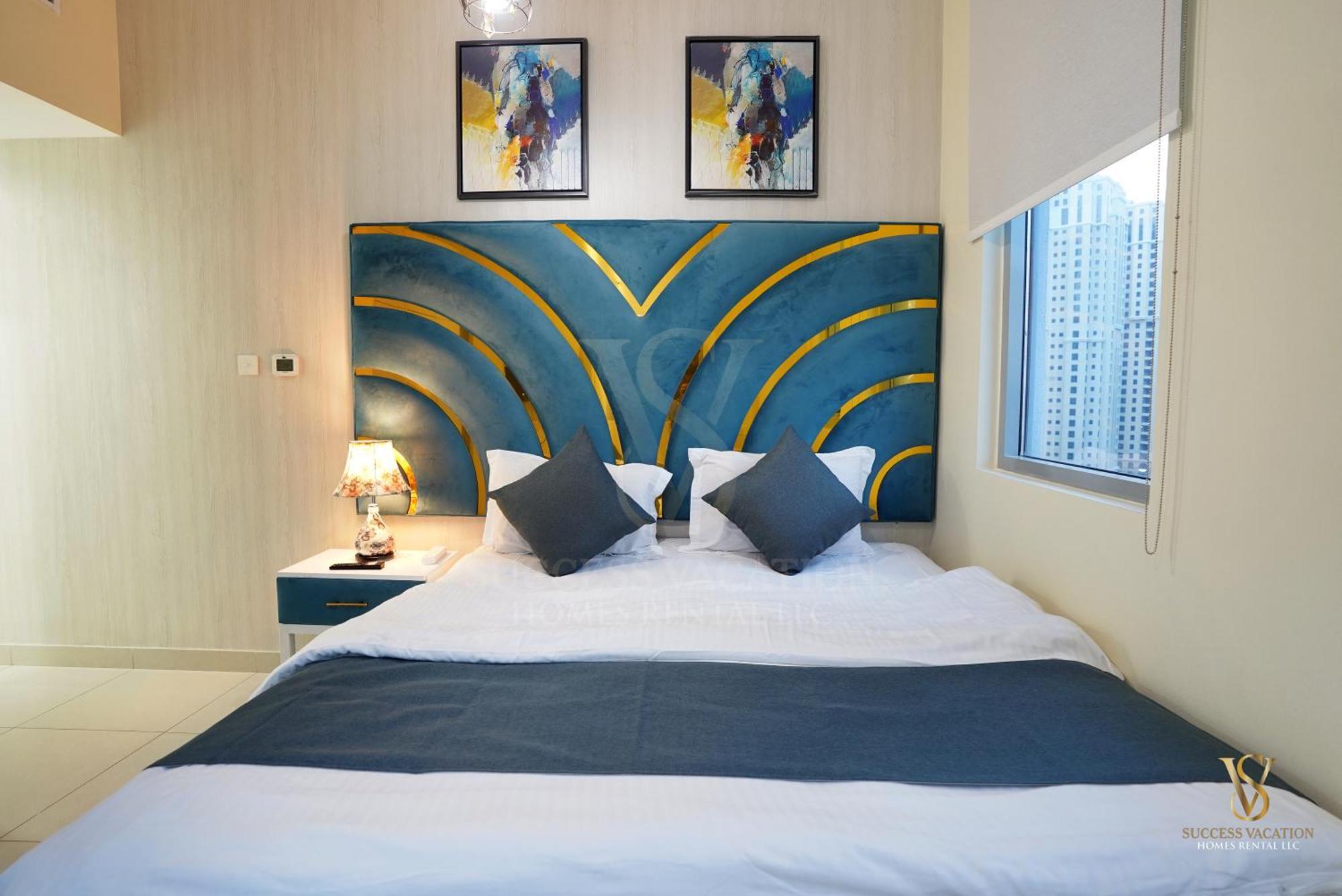 Success Luxury Apartment: Beachside Living With Daily Housekeeping Dubai