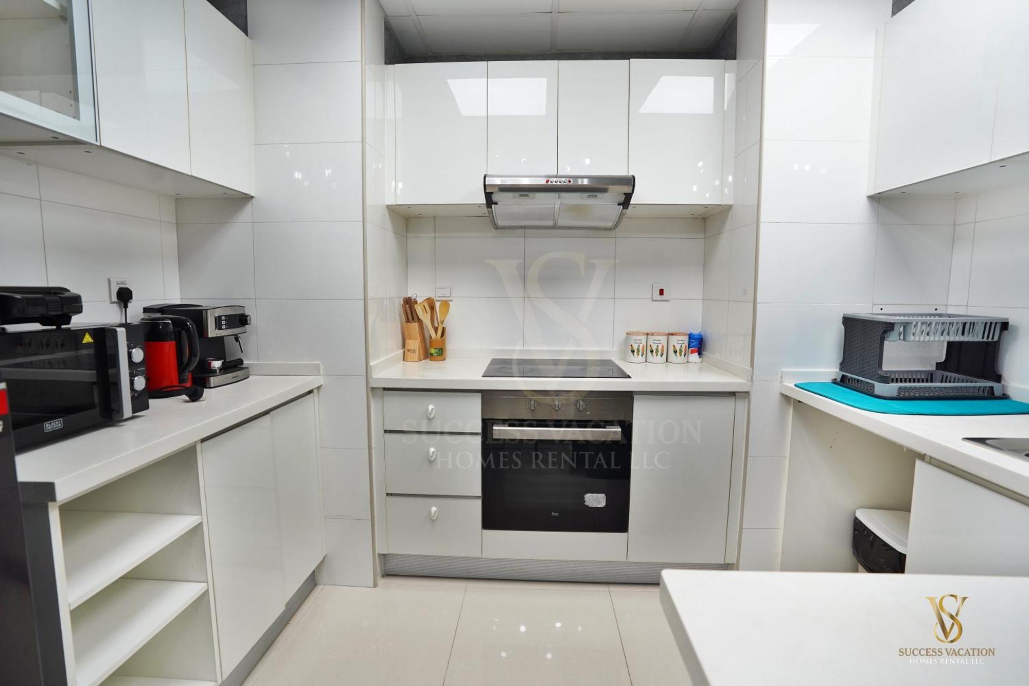 Success Luxury Apartment: Beachside Living With Daily Housekeeping Apartment *