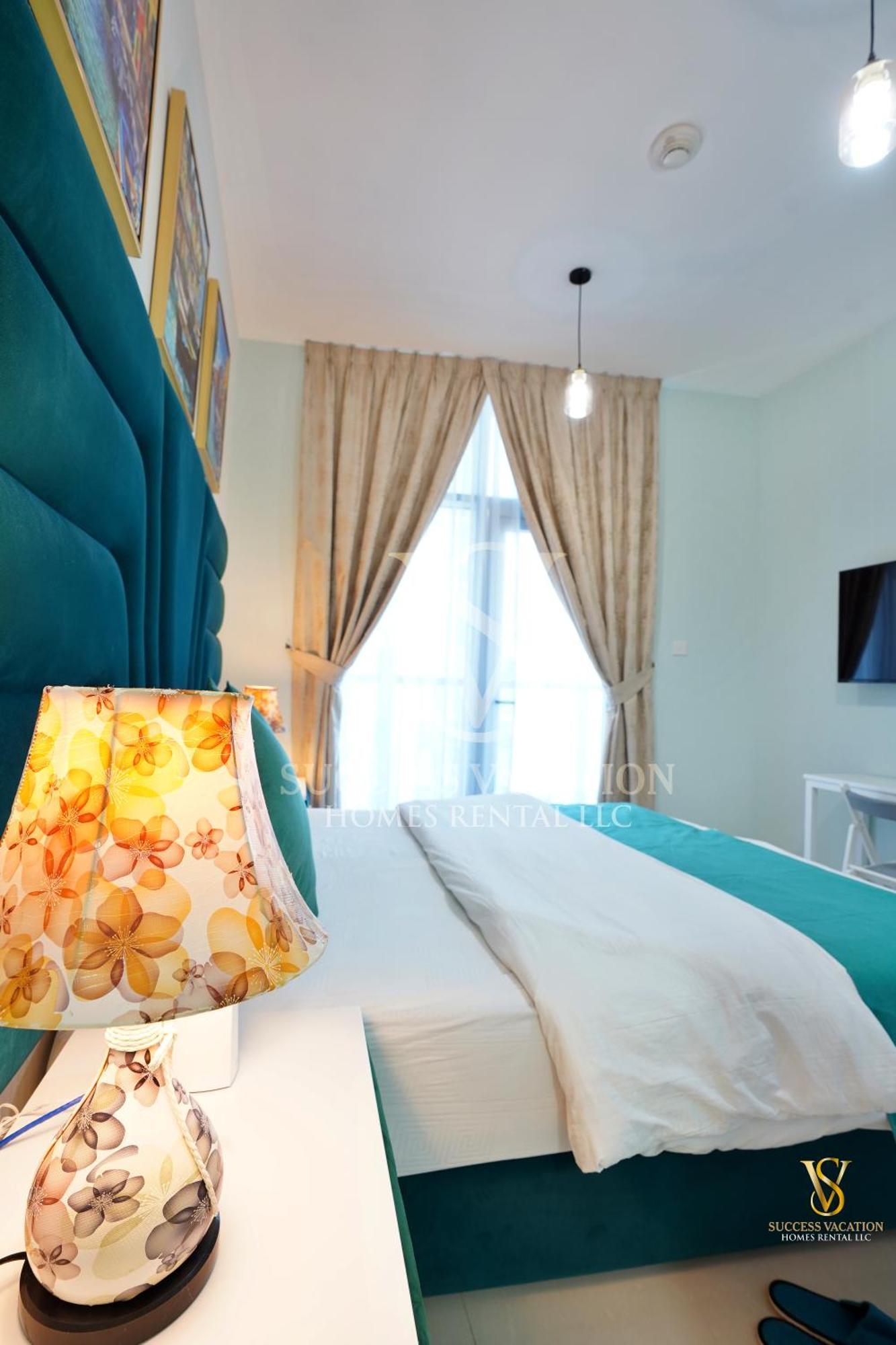 Success Luxury Apartment: Beachside Living With Daily Housekeeping Apartment