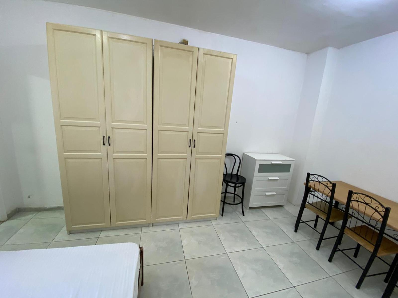 Relaxing Private In Compound Housing Near Burj Alarab 124 Dubai