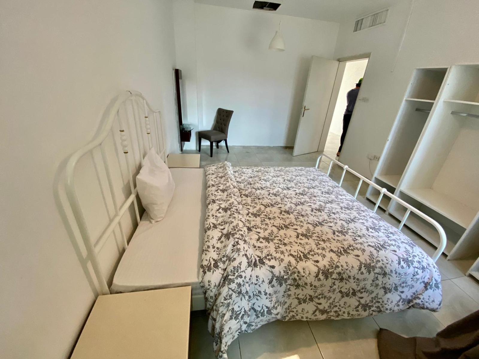Homestay Relaxing Private In Compound Housing Near Burj Alarab 124