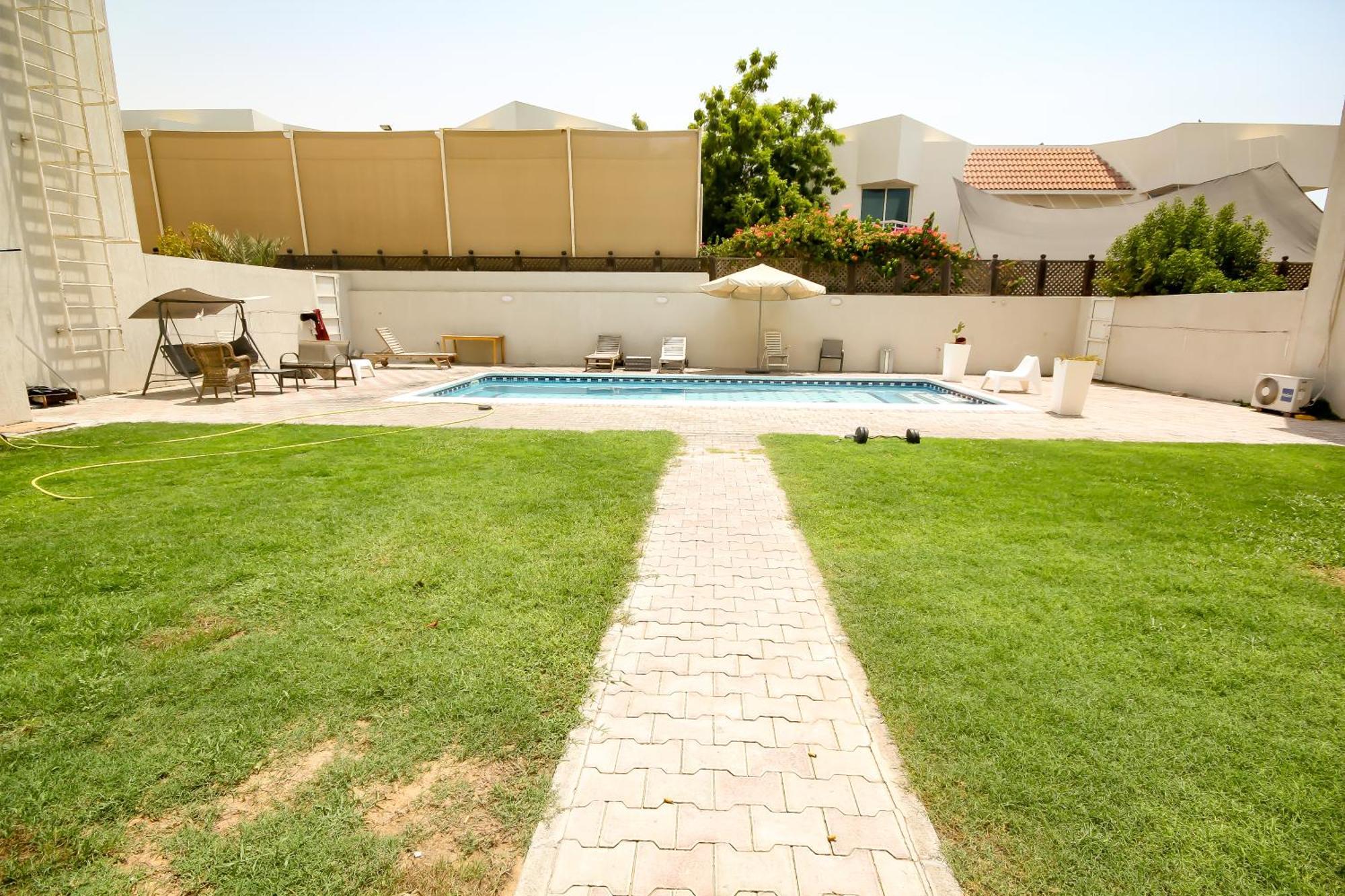 Relaxing Private In Compound Housing Near Burj Alarab 124 *