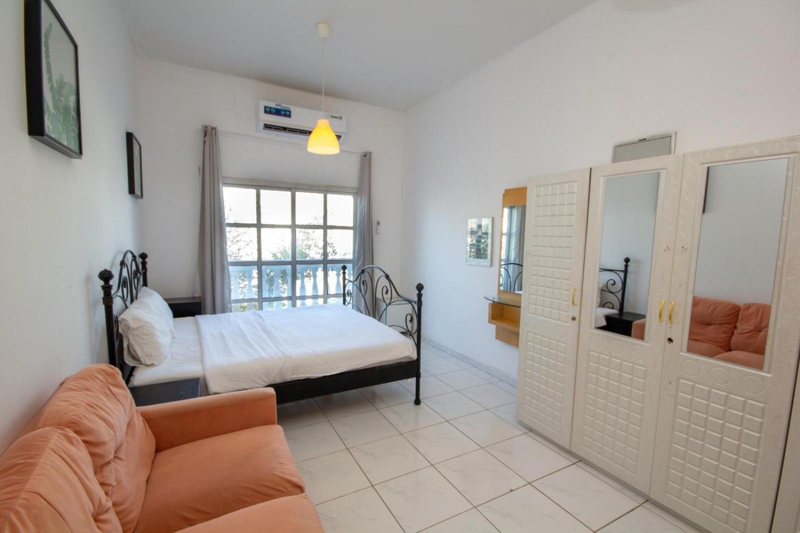 Relaxing Private In Compound Housing Near Burj Alarab 124