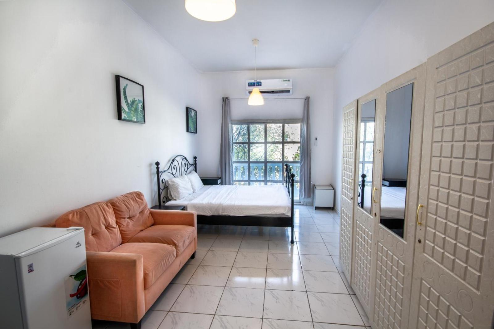 Relaxing Private In Compound Housing Near Burj Alarab 124 Dubai
