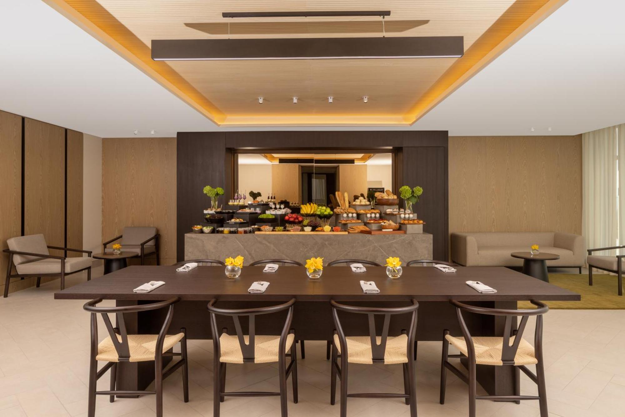 Avani Palm View & Dubai