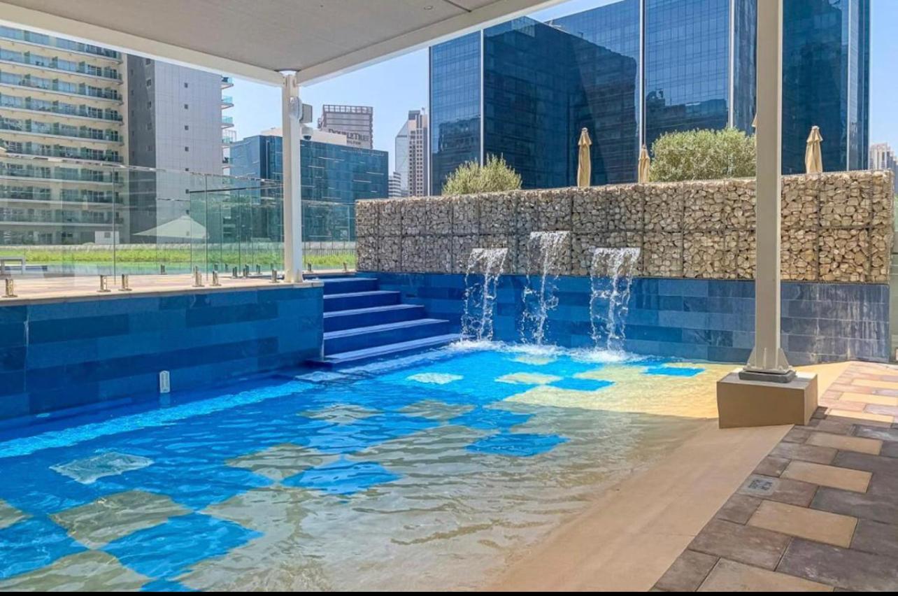 Apartment New Luxury Modern Canal View. *