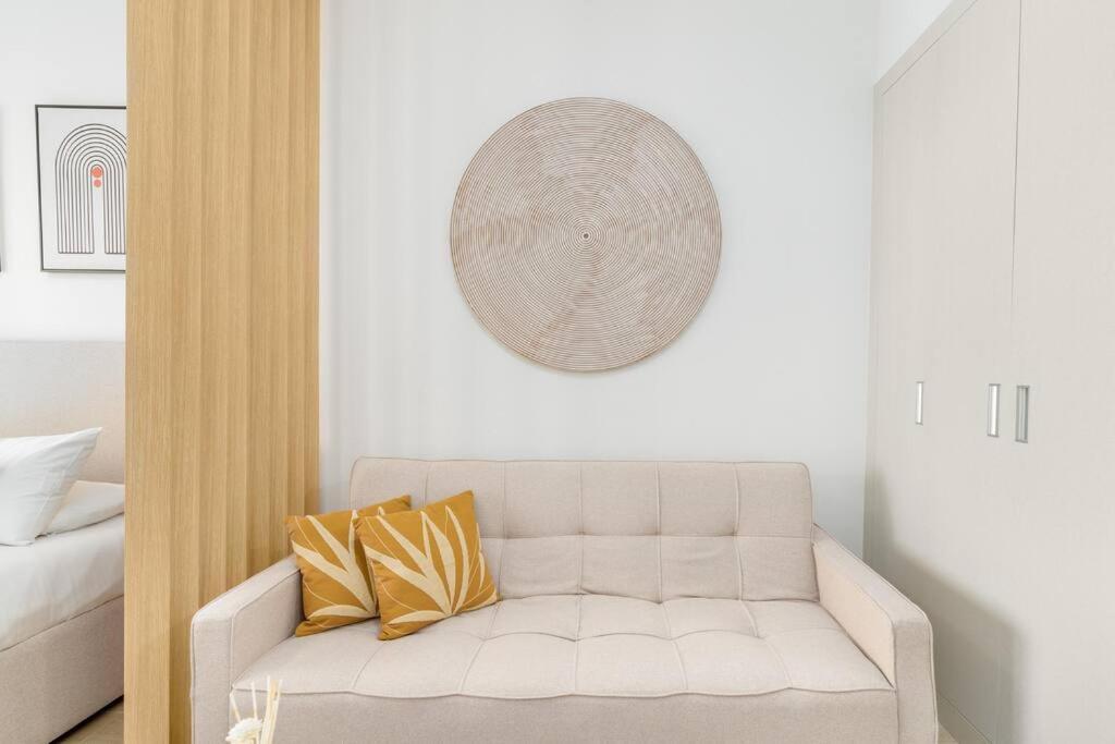 In Jvc - Heart Of - Bloom Height Apartment Dubai