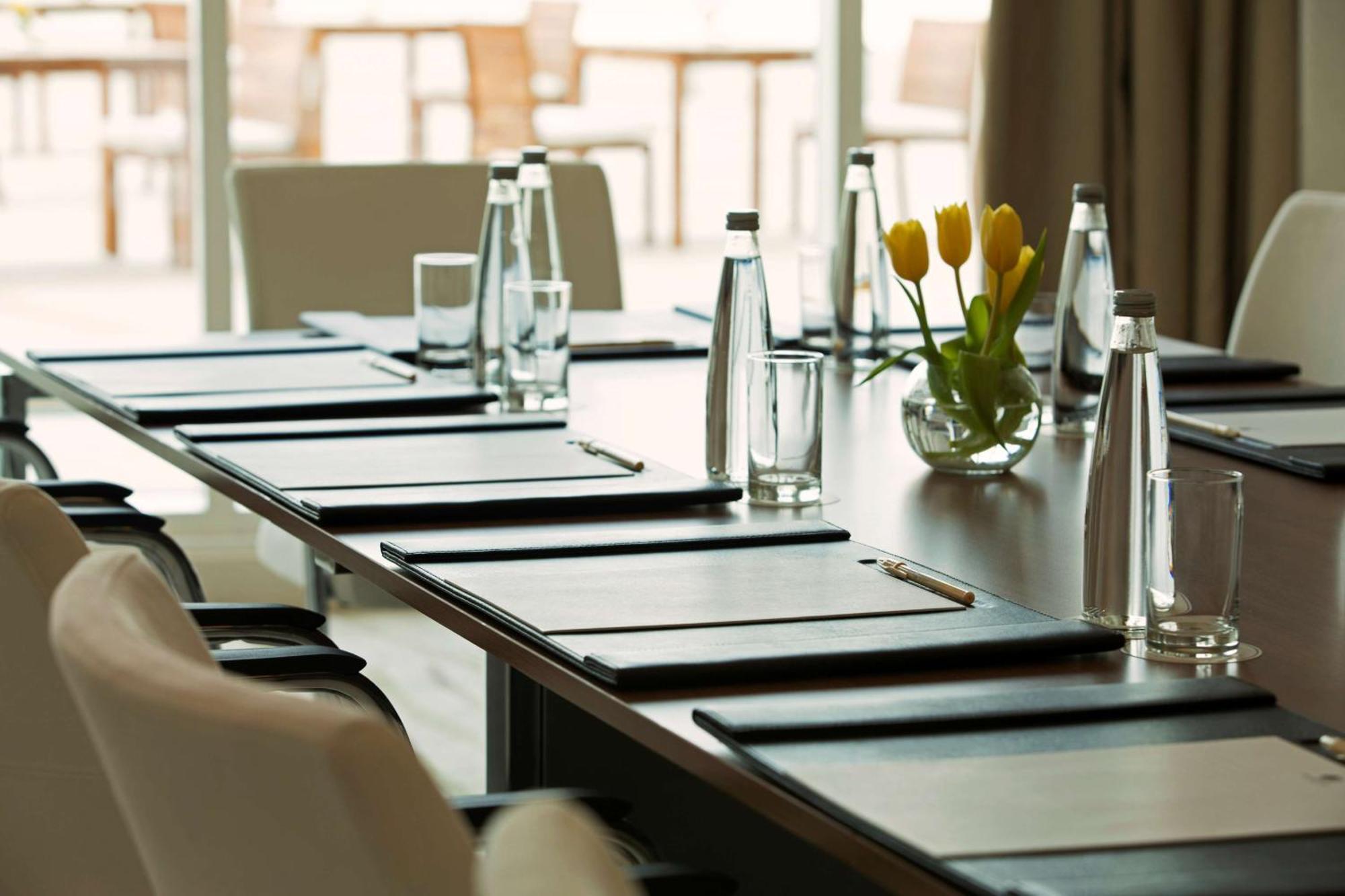 Doubletree By Hilton Jumeirah Resort 4*