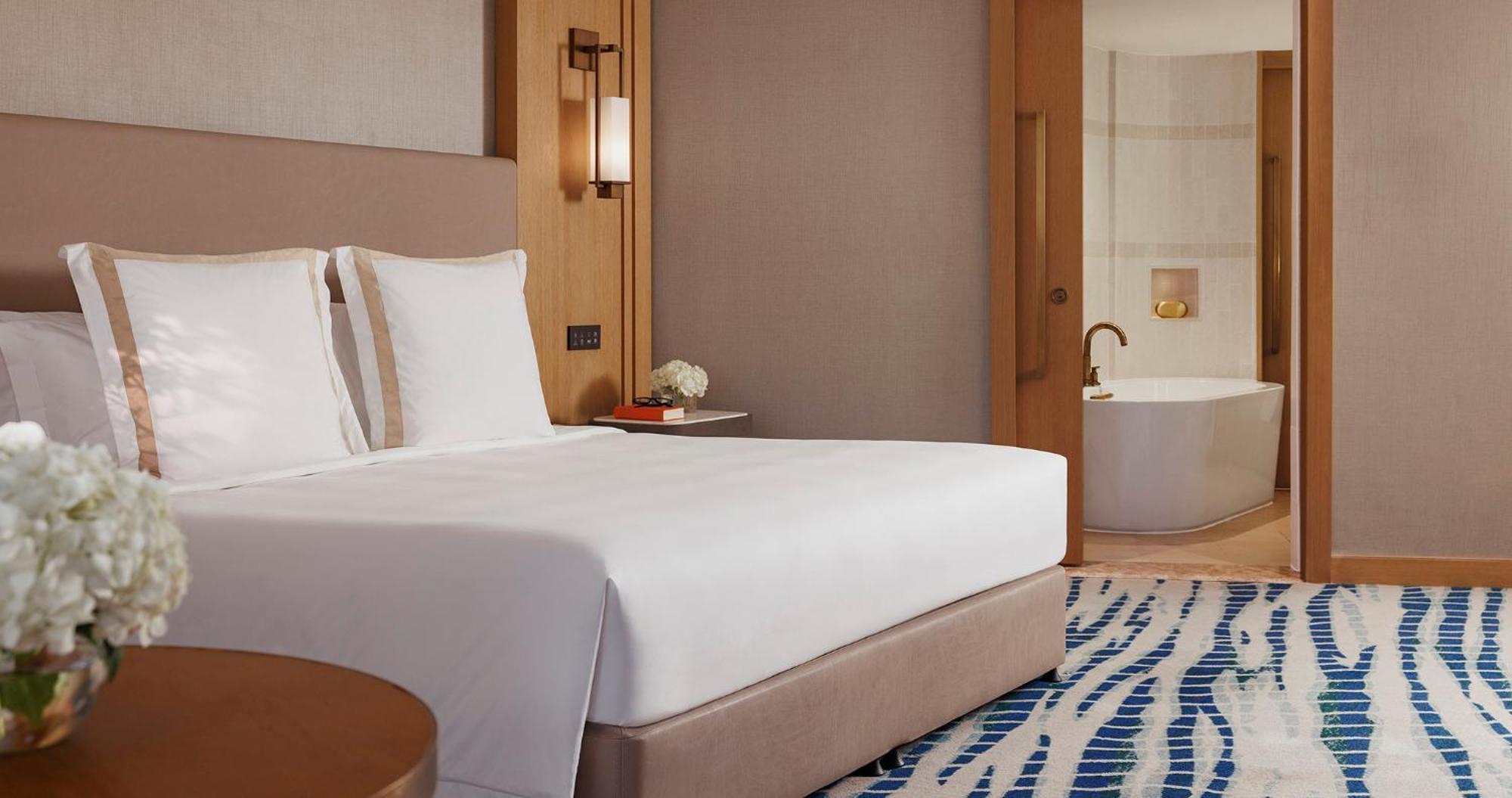 Jumeirah 5*