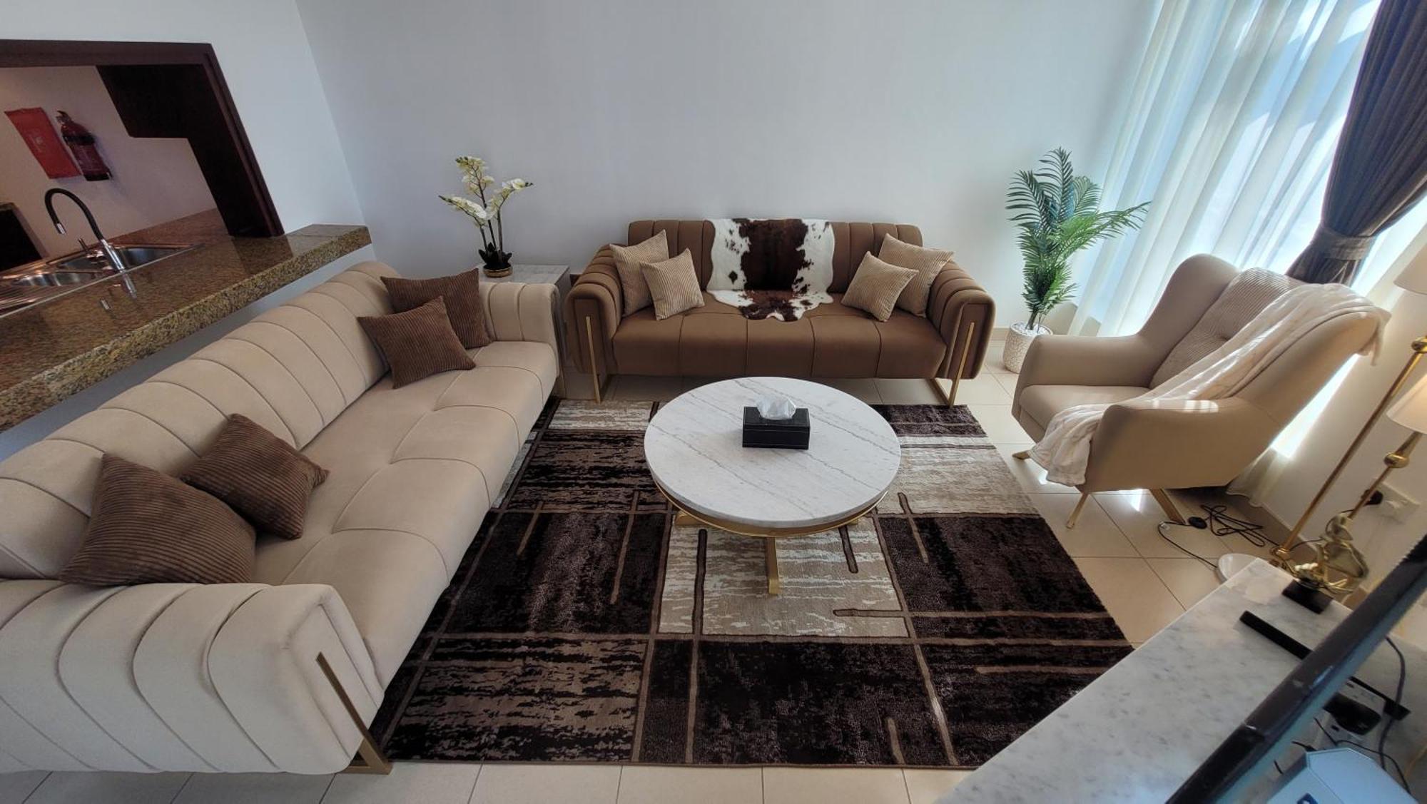 Downtown In Apartment Dubai