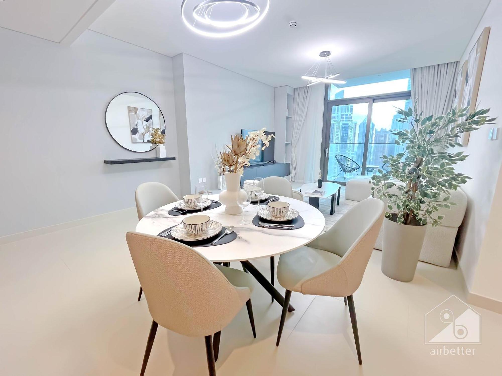 Burj Crown Luxury 2-bedroom With Balcony Apartment