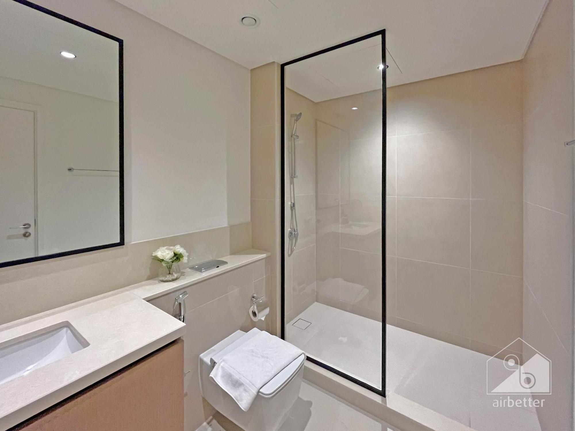 Burj Crown Luxury 2-bedroom With Balcony * Dubai
