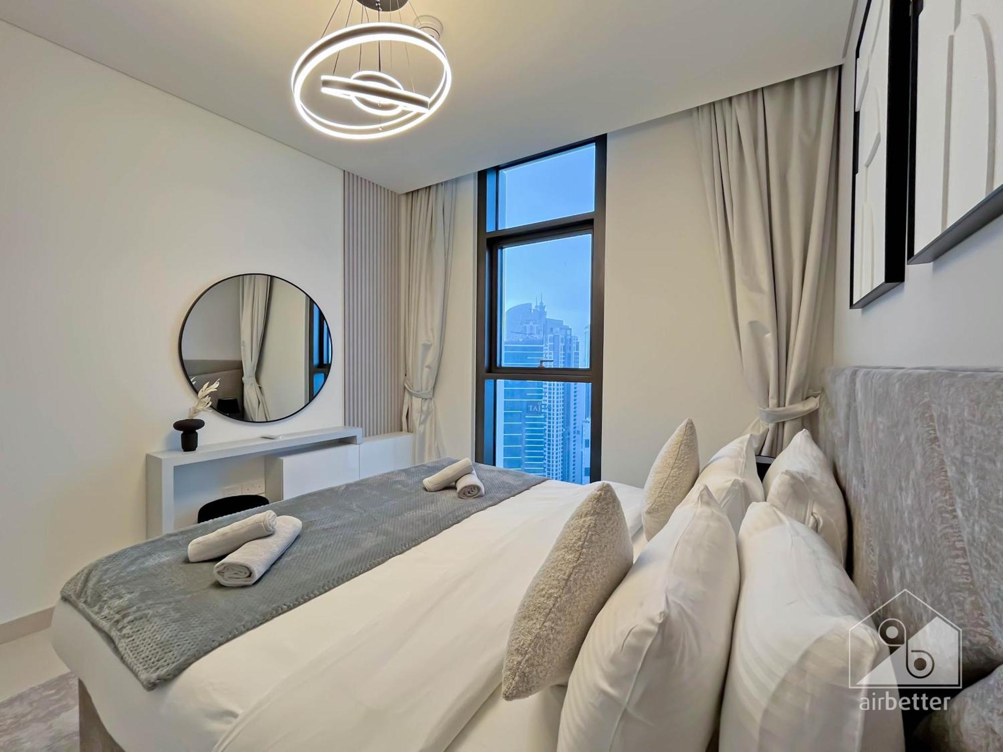Apartment Burj Crown Luxury 2-bedroom With Balcony
