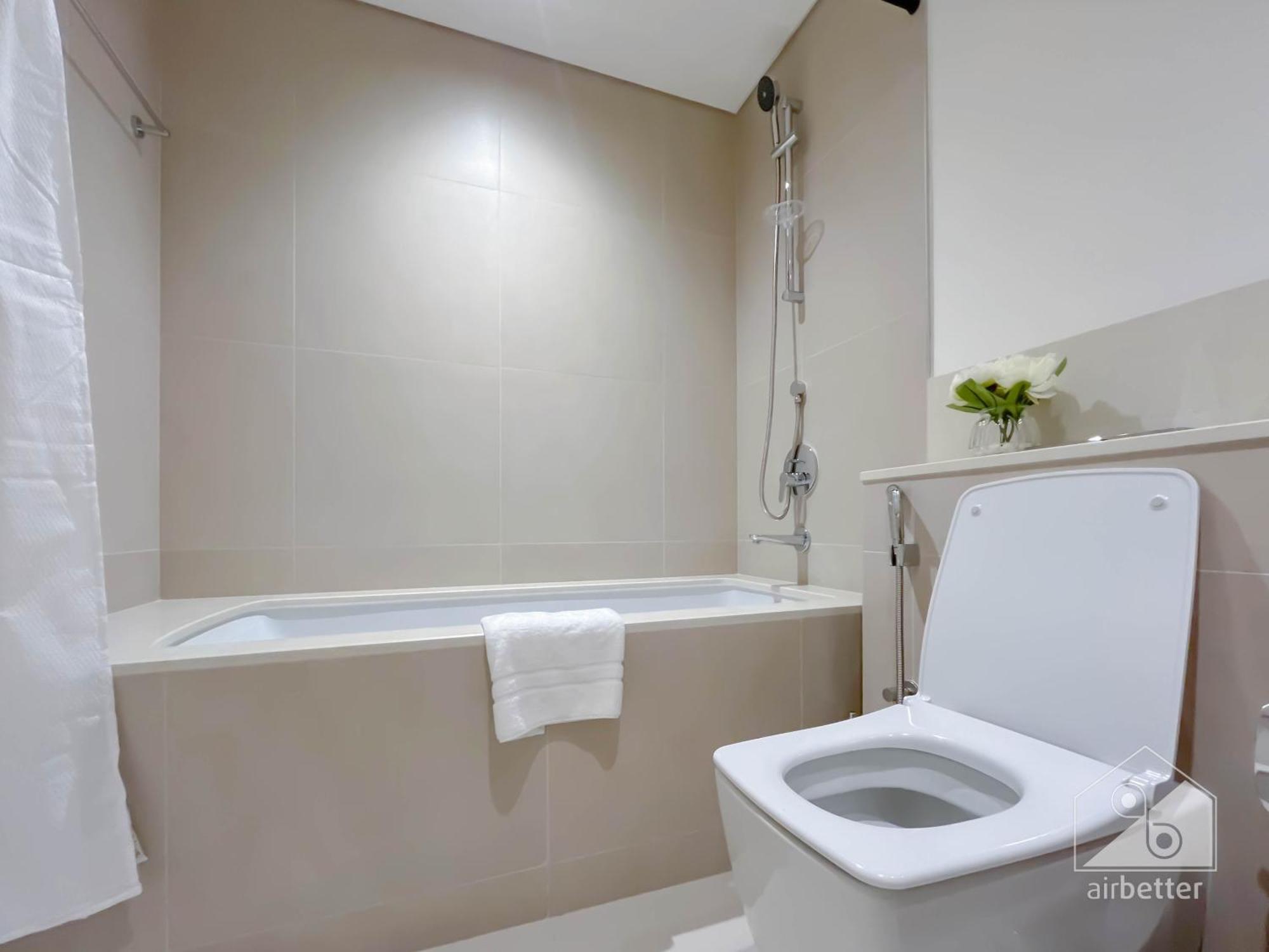 Burj Crown Luxury 2-bedroom With Balcony *