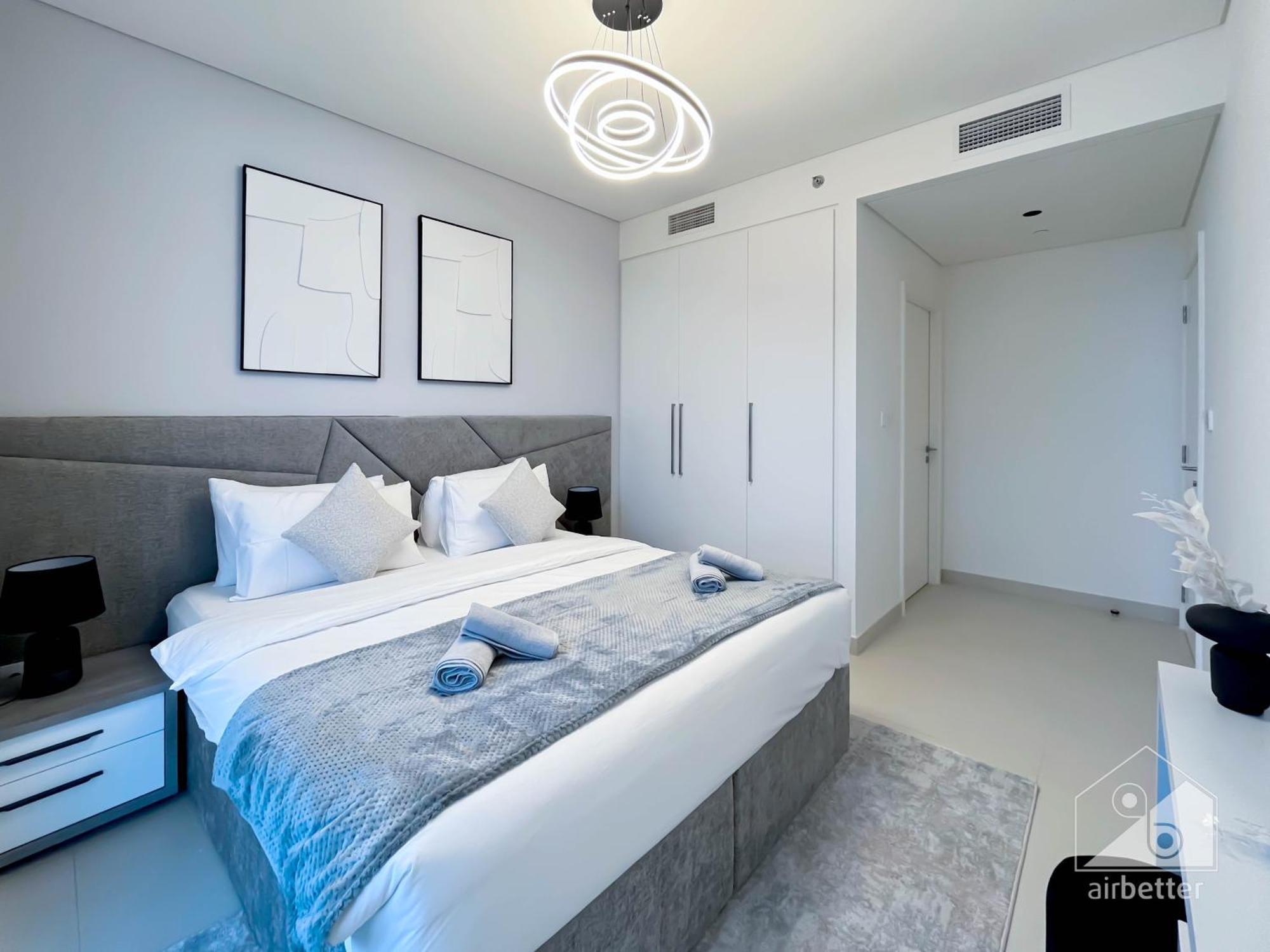 Burj Crown Luxury 2-bedroom With Balcony * Dubai