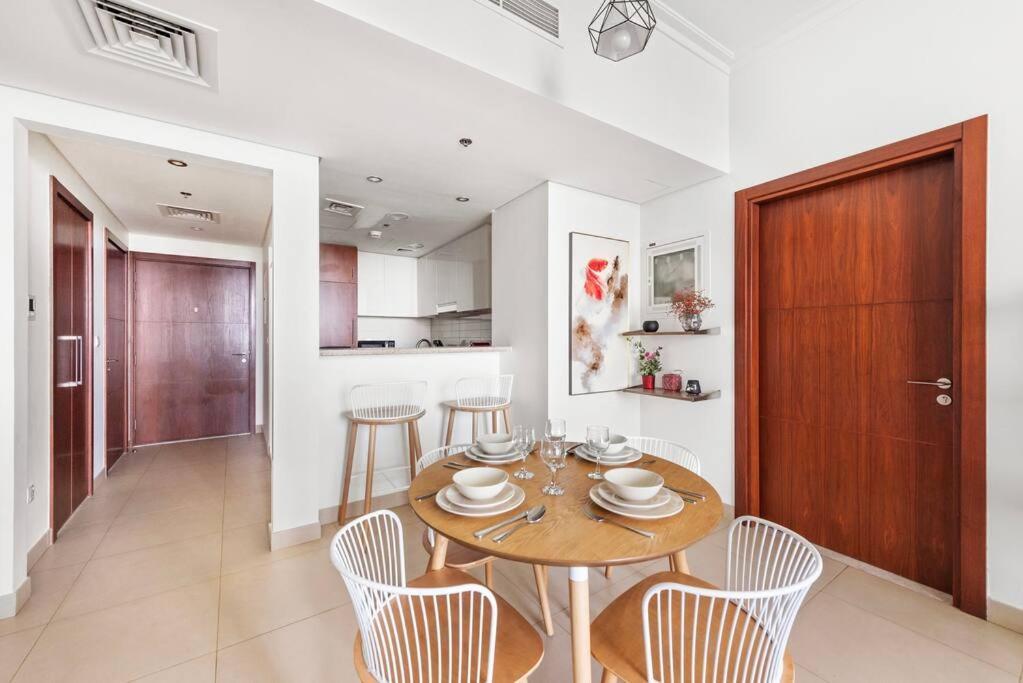 First Class 1br Beautifully Furnished Dubai