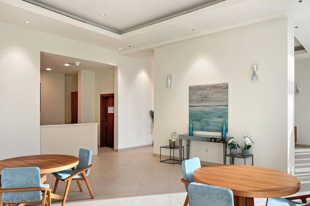 Apartment First Class 1br Beautifully Furnished