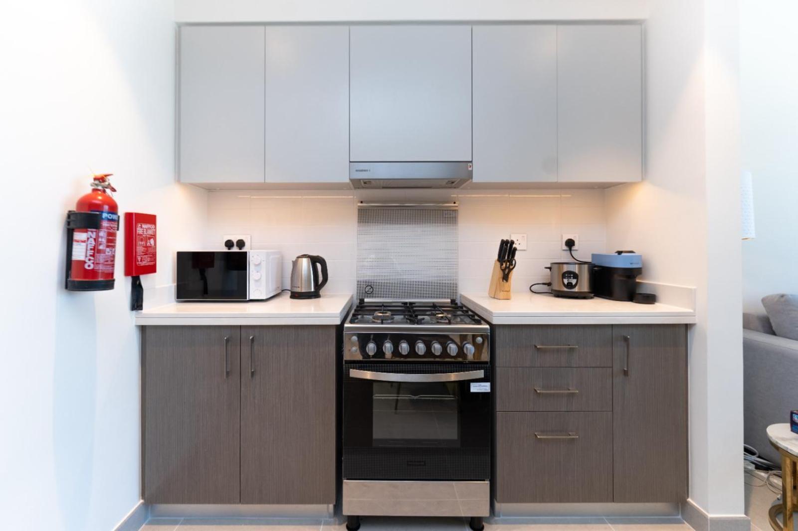 Apartment Charming In Downtown Just Steps From Burj Khalifa & Mall By Bhavan Dubai