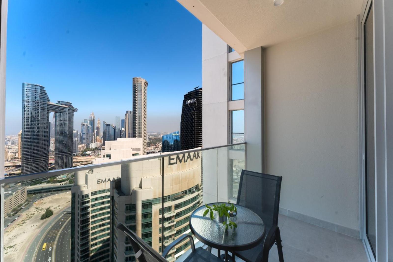 Apartment Charming In Downtown Just Steps From Burj Khalifa & Mall By Bhavan