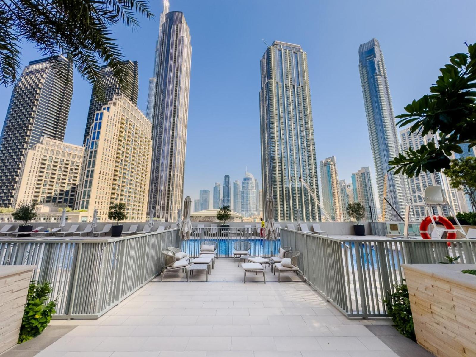 Apartment Charming In Downtown Just Steps From Burj Khalifa & Mall By Bhavan Dubai
