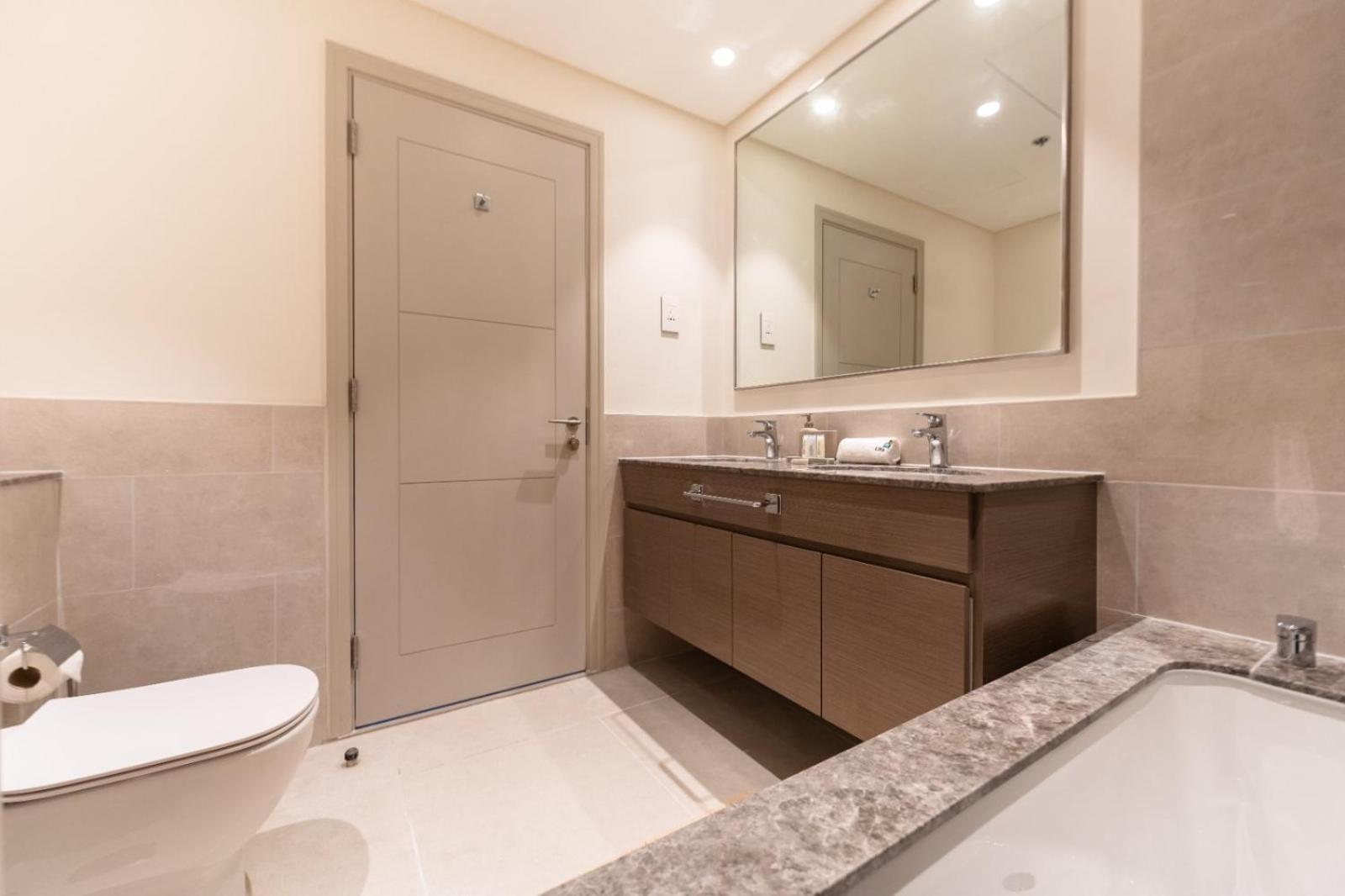 Charming In Downtown Just Steps From Burj Khalifa & Mall By Bhavan Dubai