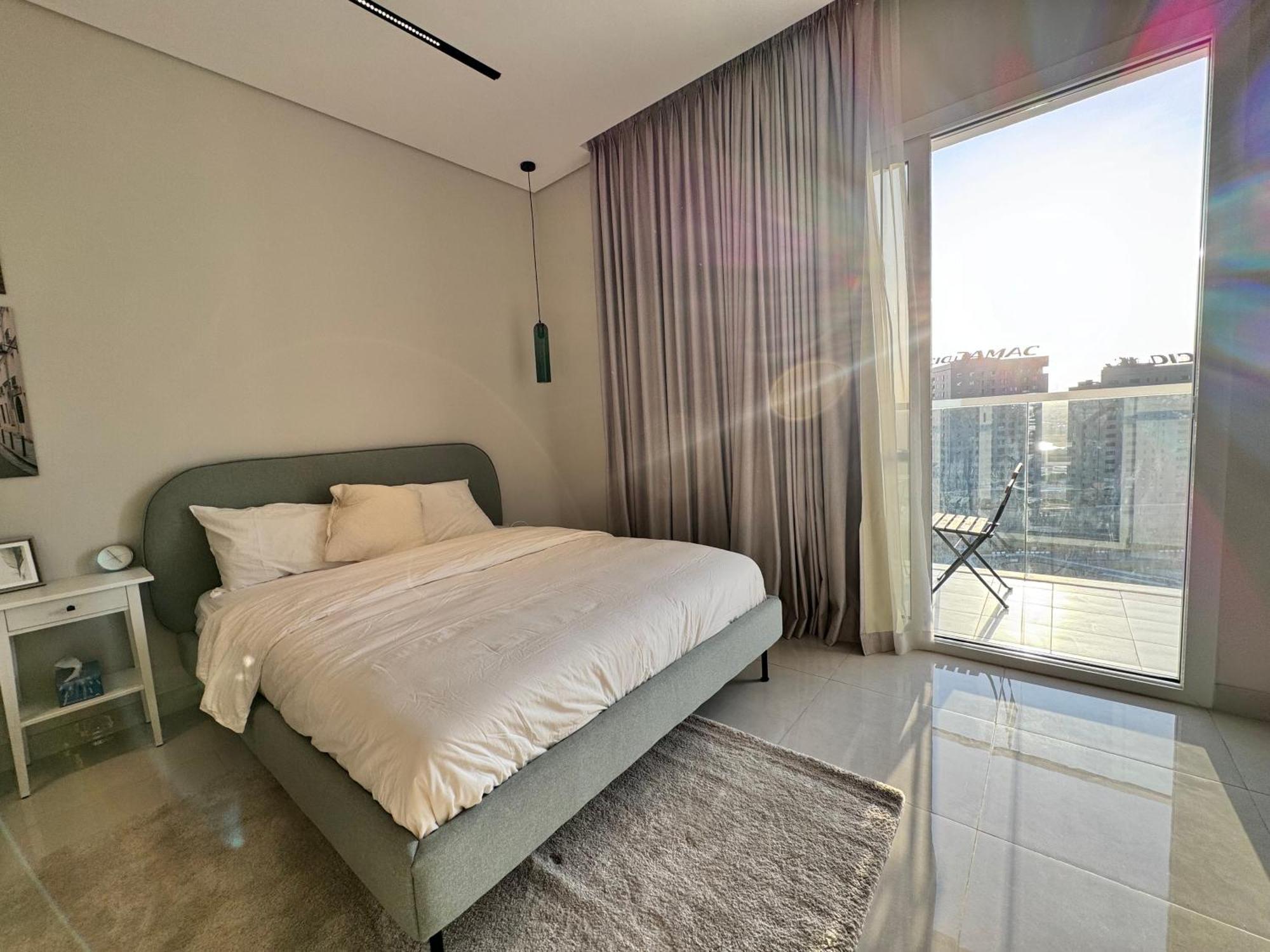 Cozy Spacious Ag Tower Business Bay, Dubai