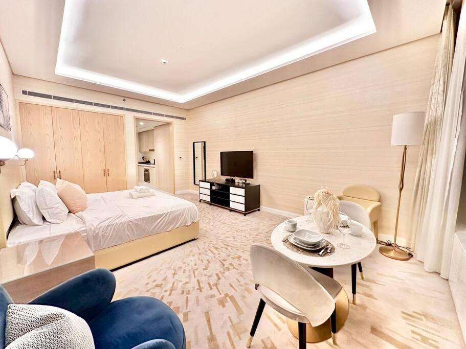 Luxury In High Floor Full Sea View In The Palm Tower Plam Jumeirah *