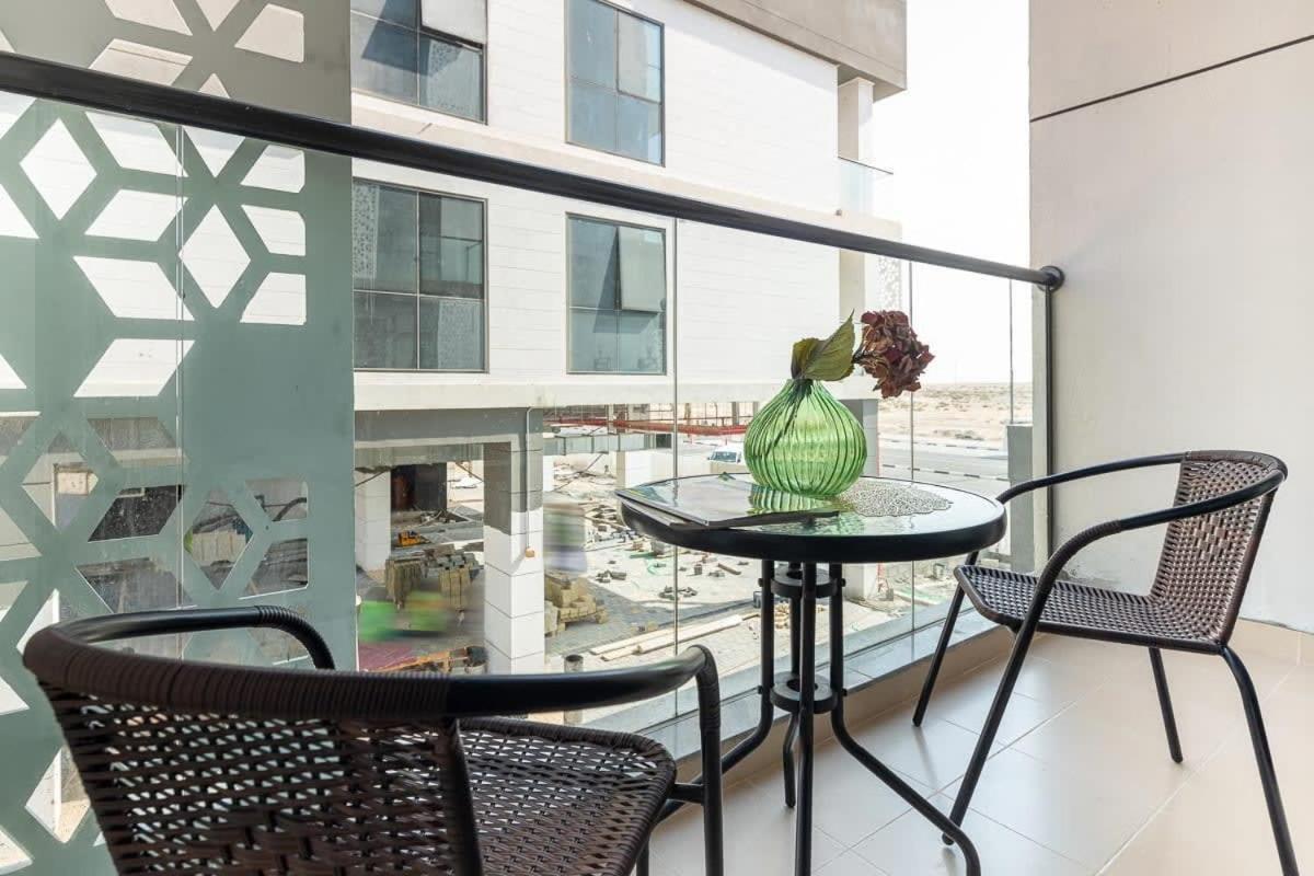 Frank Porter - Majestique 2 Apartment