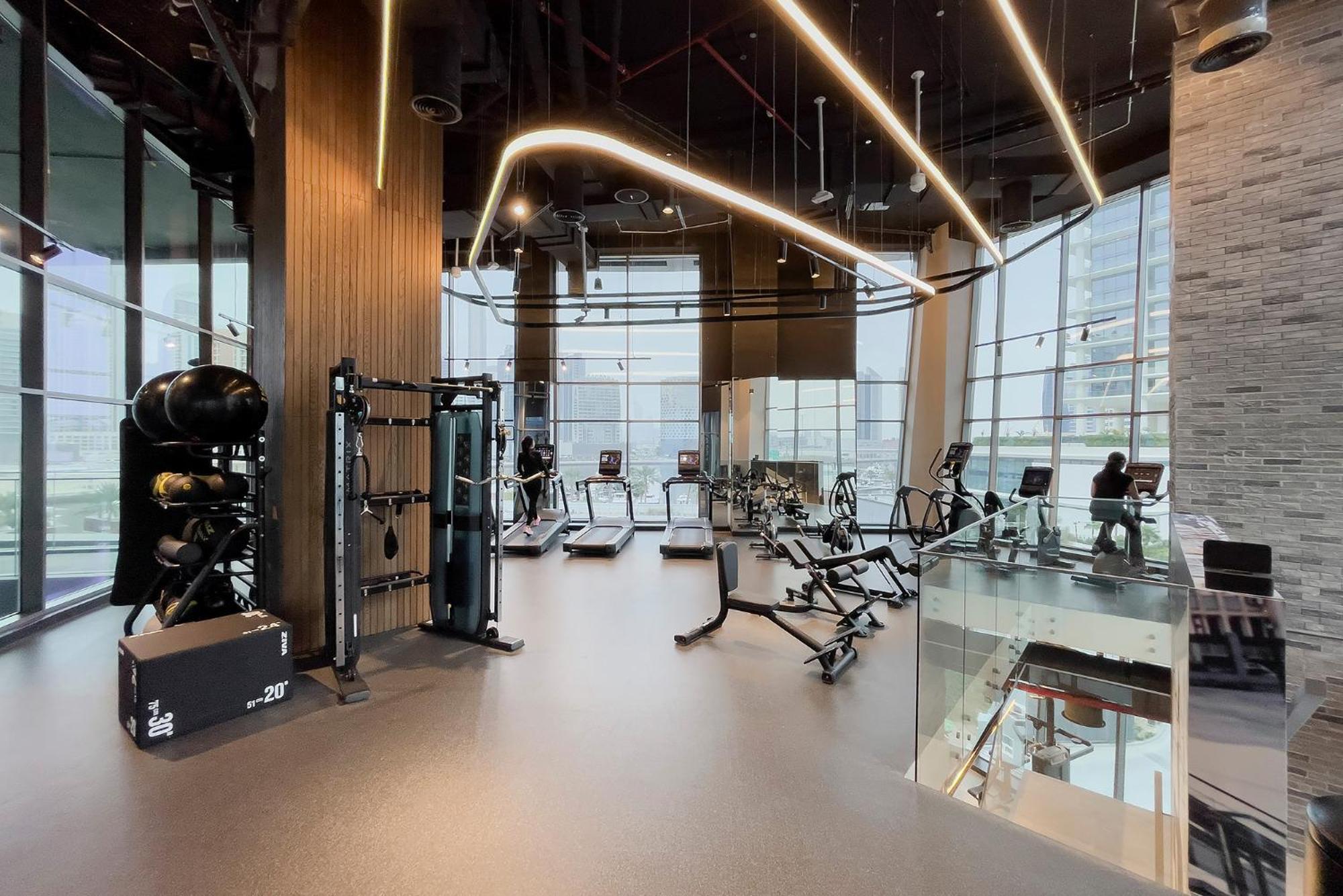 Luxe Waterfront In 15 Northside Business Bay Dubai