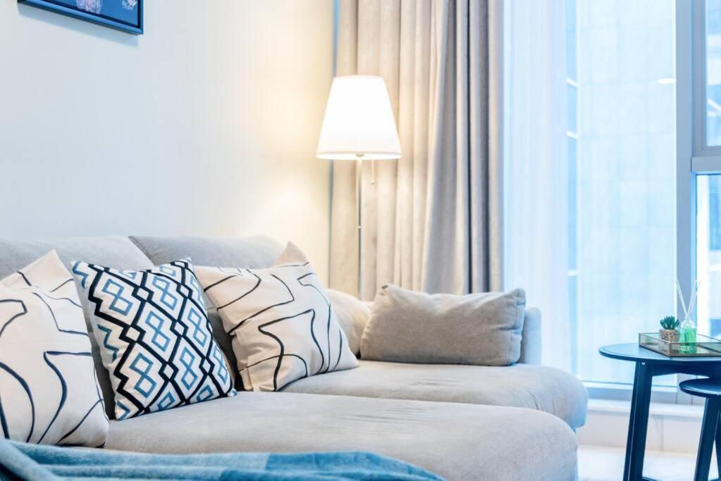 Jone Brand-new Aptm Near Mall & Burj Khalifa Apartment Dubai