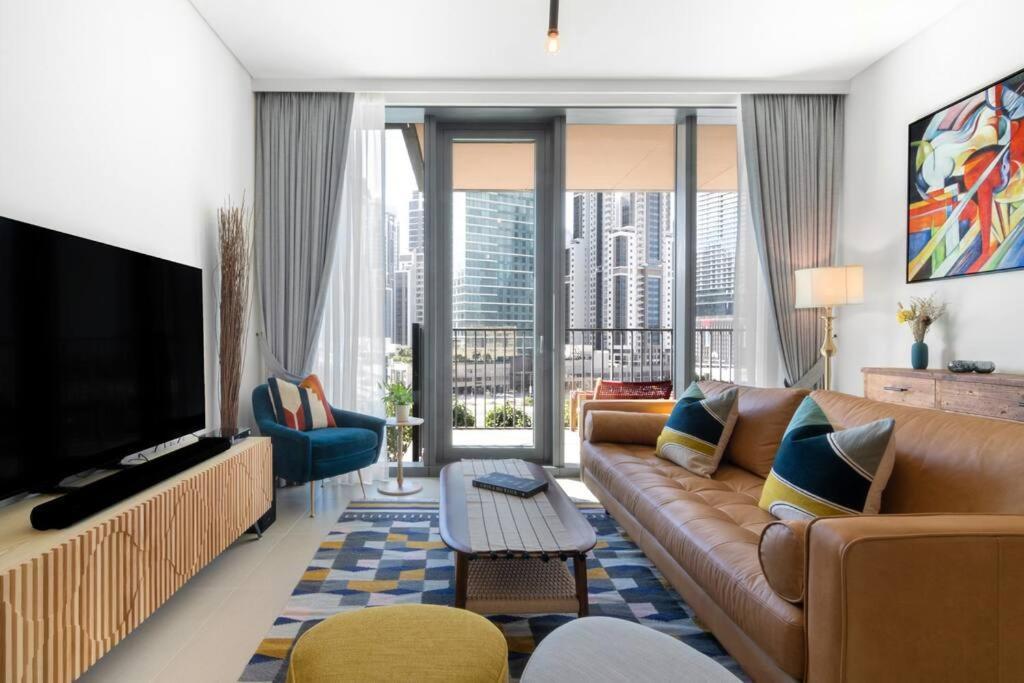 Apartment First Class 1br Newly Designed Dubai