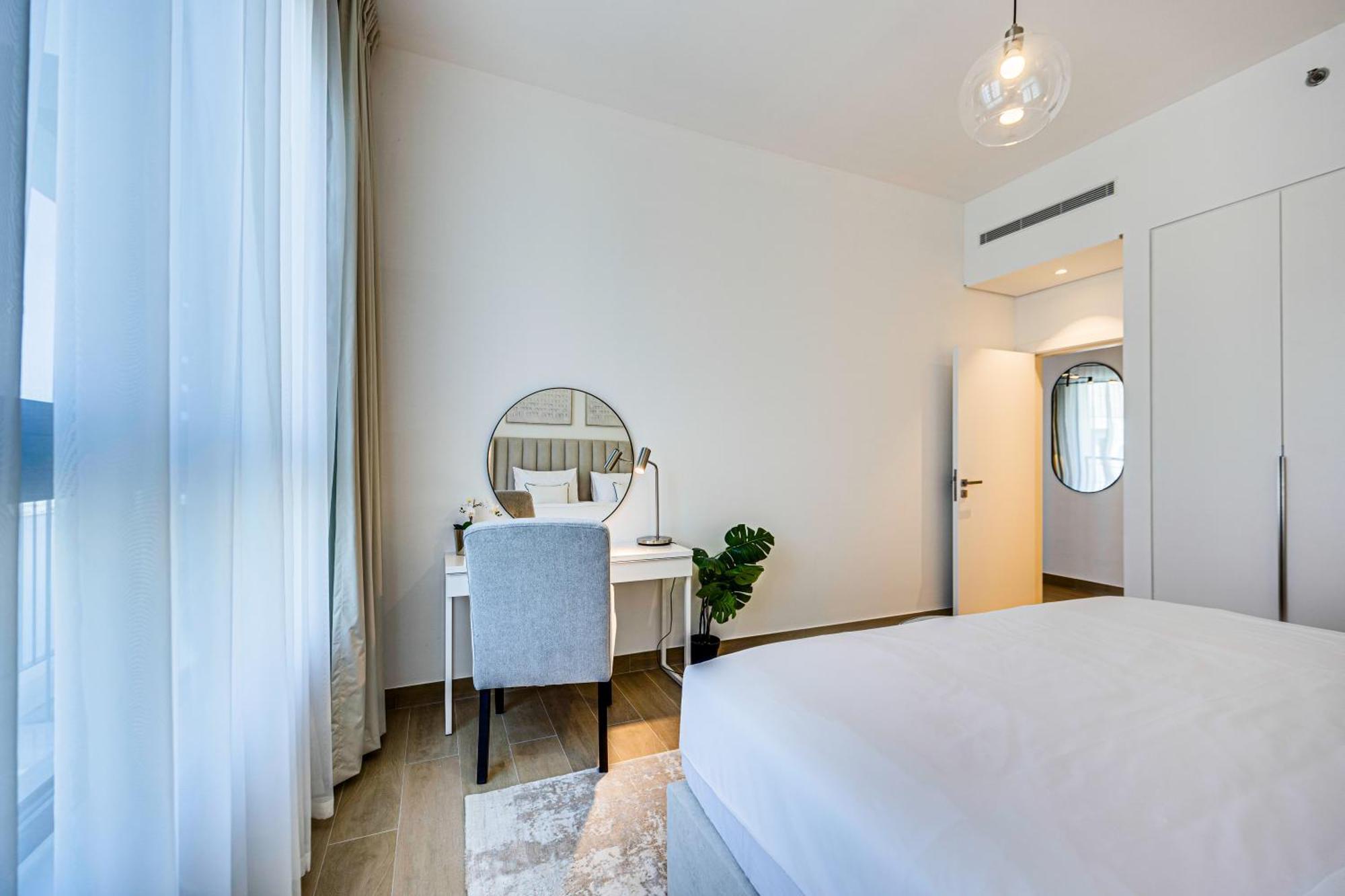 Apartment Splendid Brand New Near The Dubai