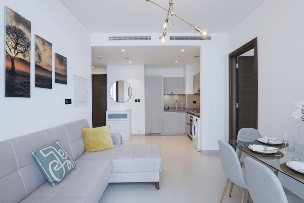 Apartment Stylish 2 Bedroom In Sobha Hartland