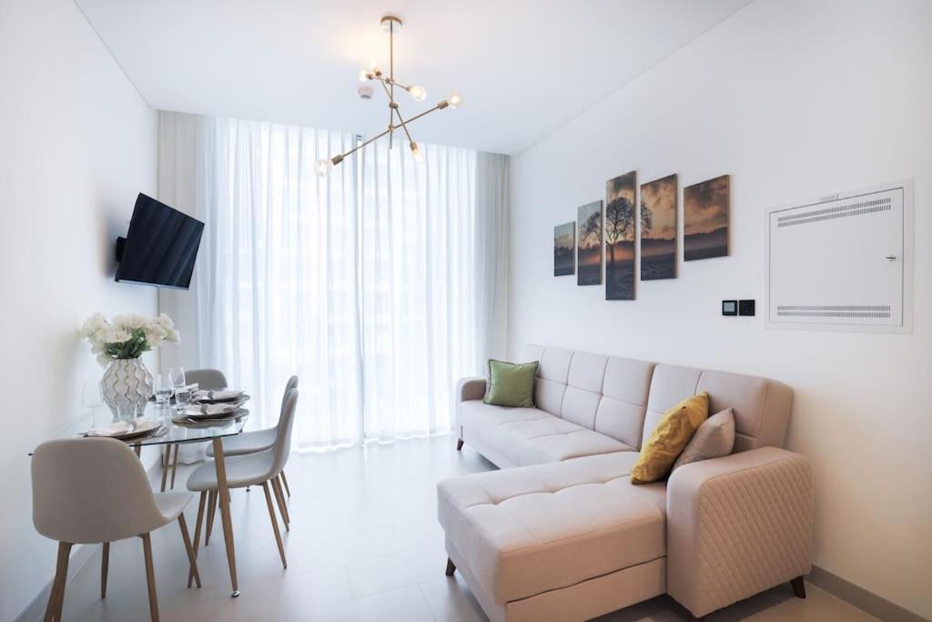 Apartment Stylish 2 Bedroom In Sobha Hartland