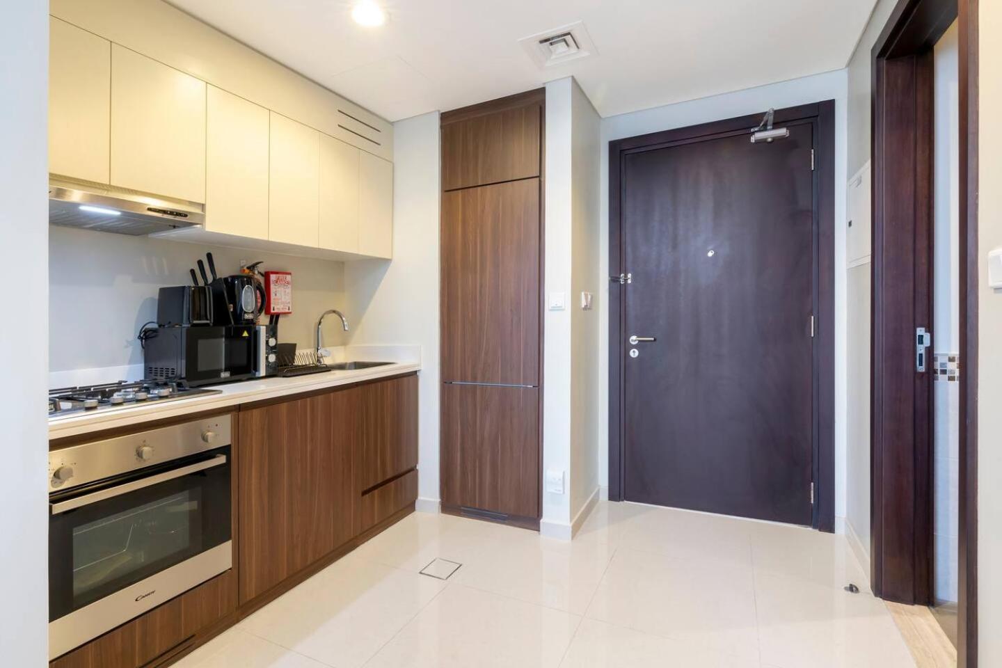 5-star Burj Khalifa View In Boho With Pool & Gym! Apartment Dubai