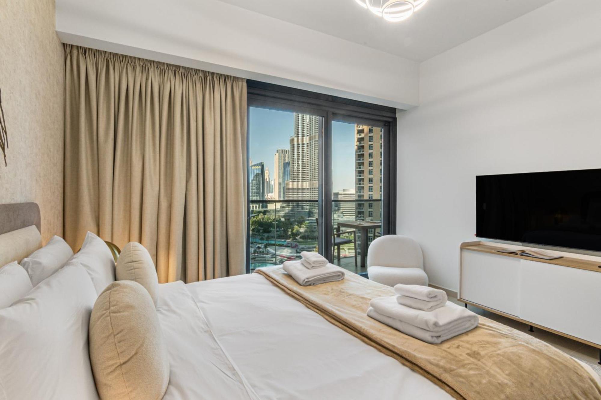 Amazing 2br Burj Kalifa View Dubai