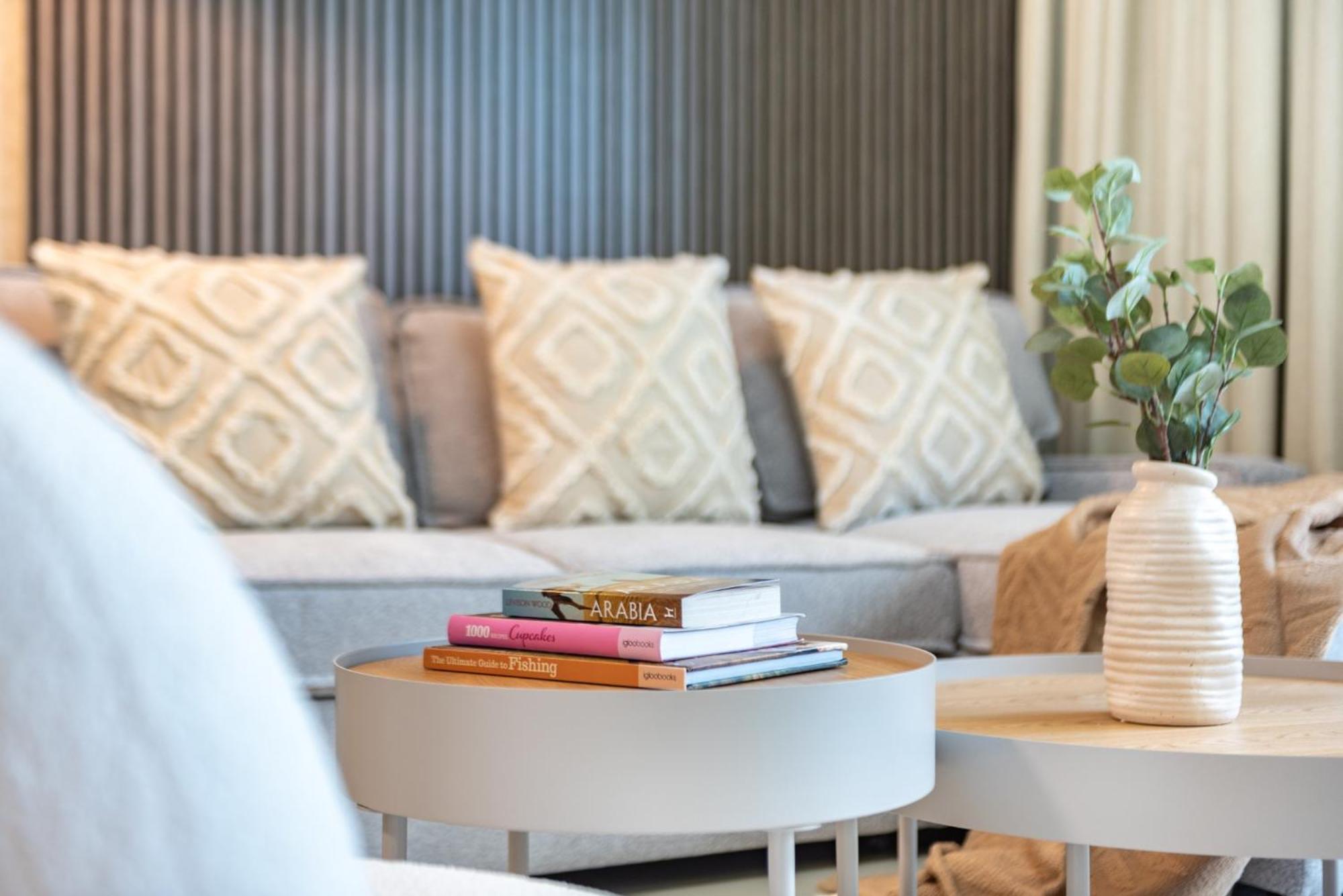 Amazing 2br Burj Kalifa View Apartment *