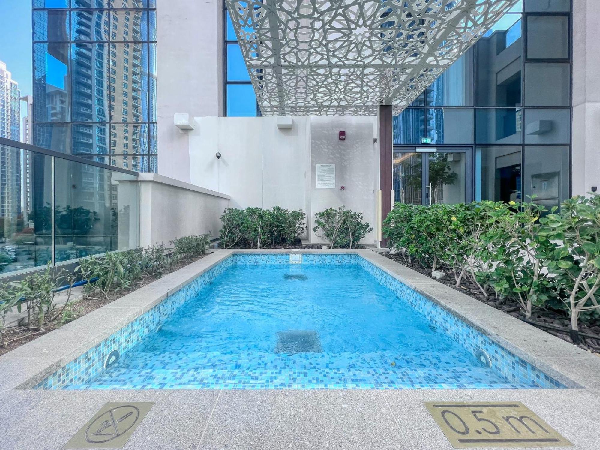 Amazing 2br Burj Kalifa View Dubai