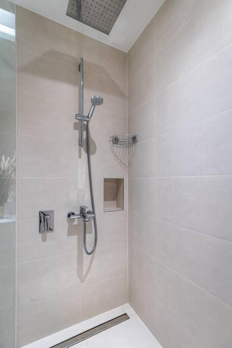 La - Mediterian Living Apartment Dubai
